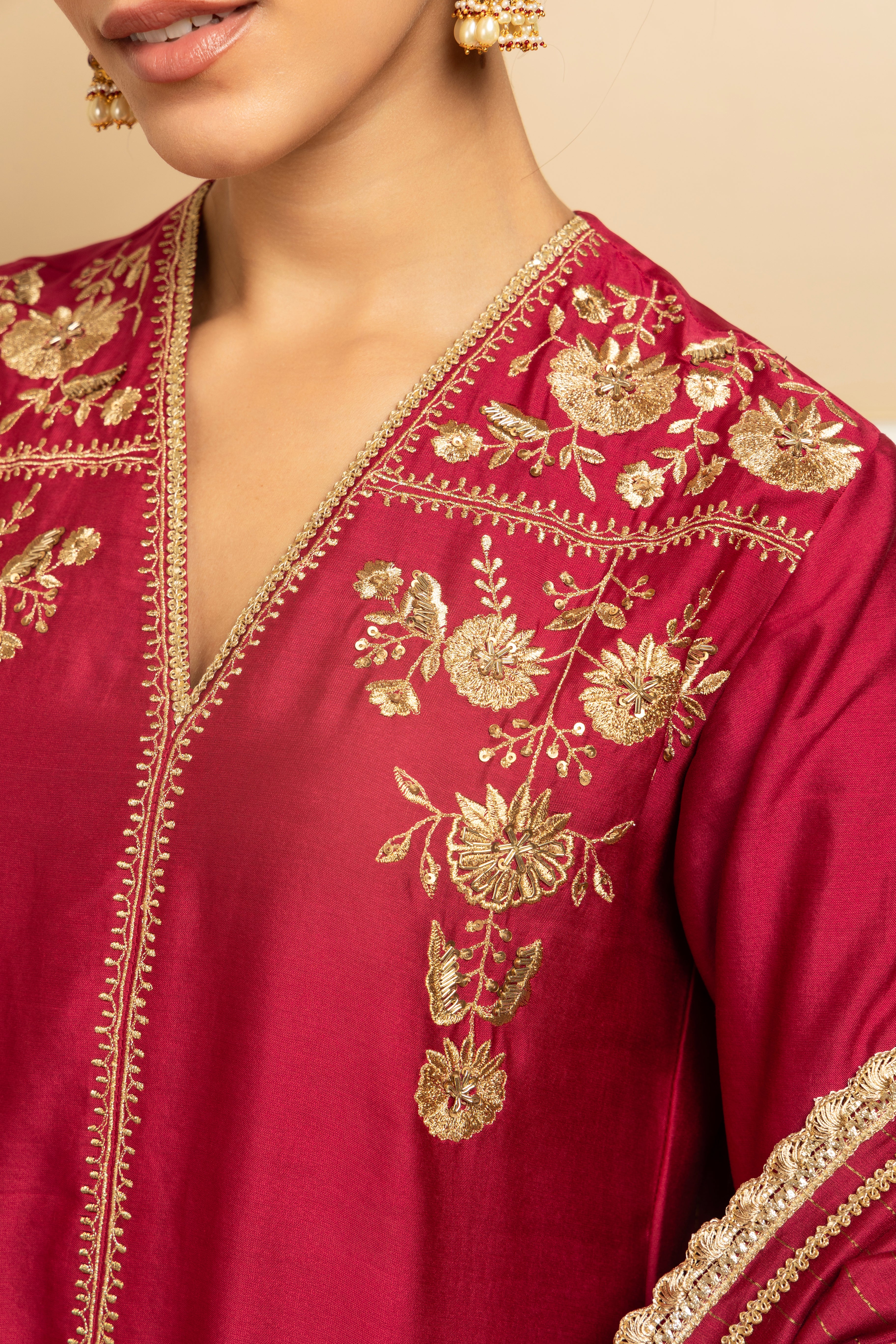 ZAHRA PLUM SILK CHANDERI HANDCRAFTED KURTA SET