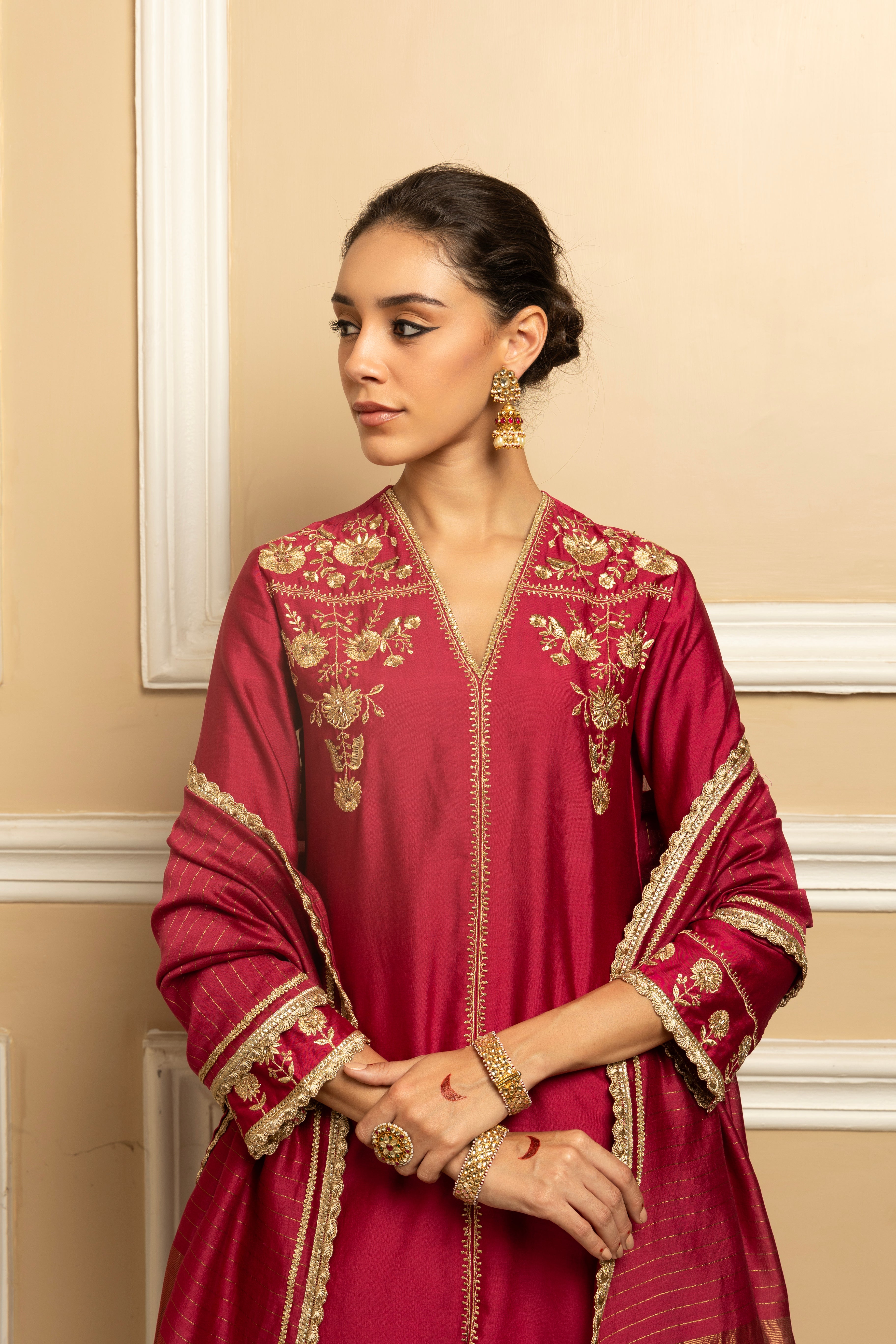 ZAHRA PLUM SILK CHANDERI HANDCRAFTED KURTA SET