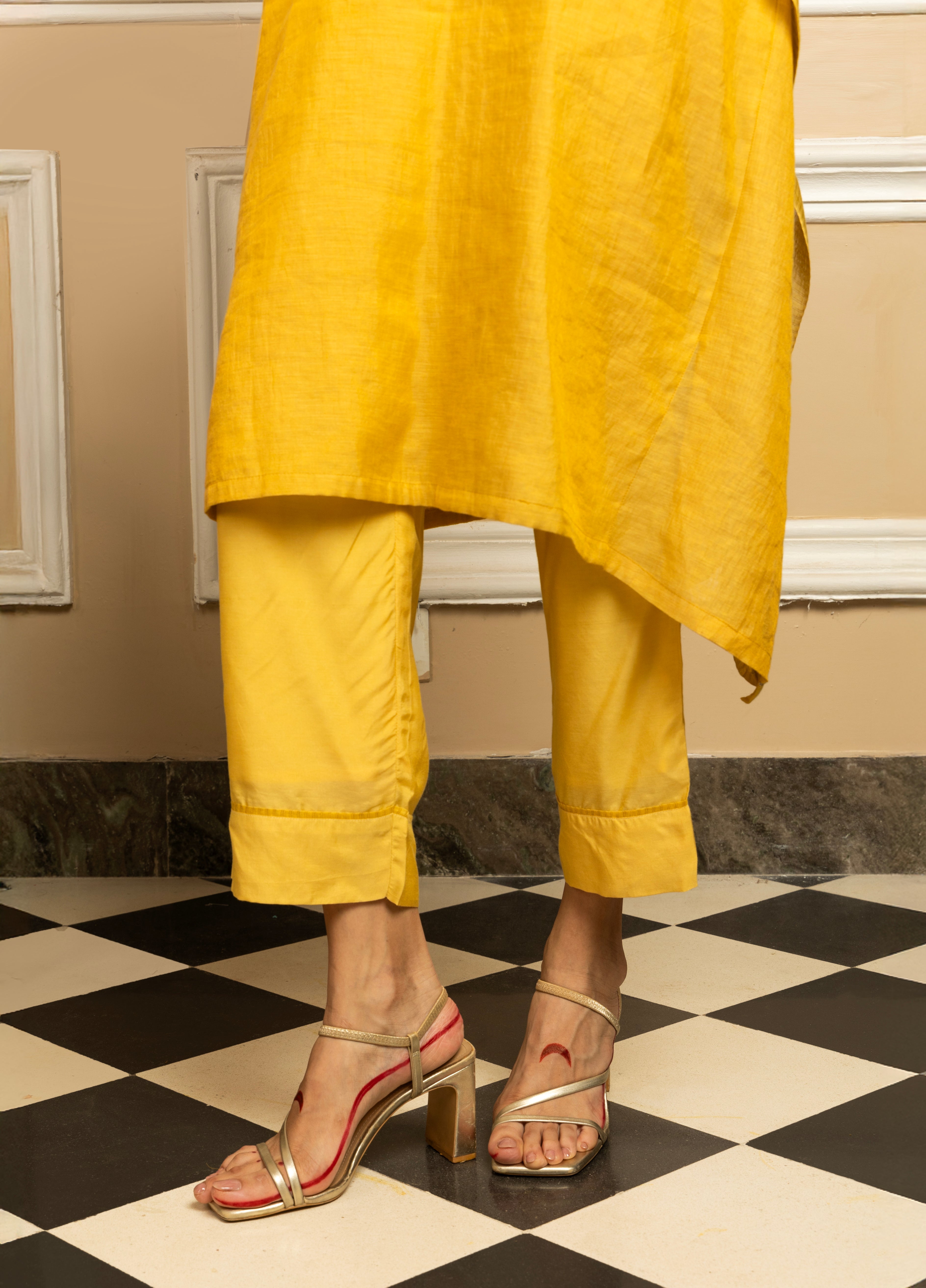 SUMIRA YELLOW TISSUE CHANDERI HANDCRAFTED KAFTAN SET (READY TO SHIP)