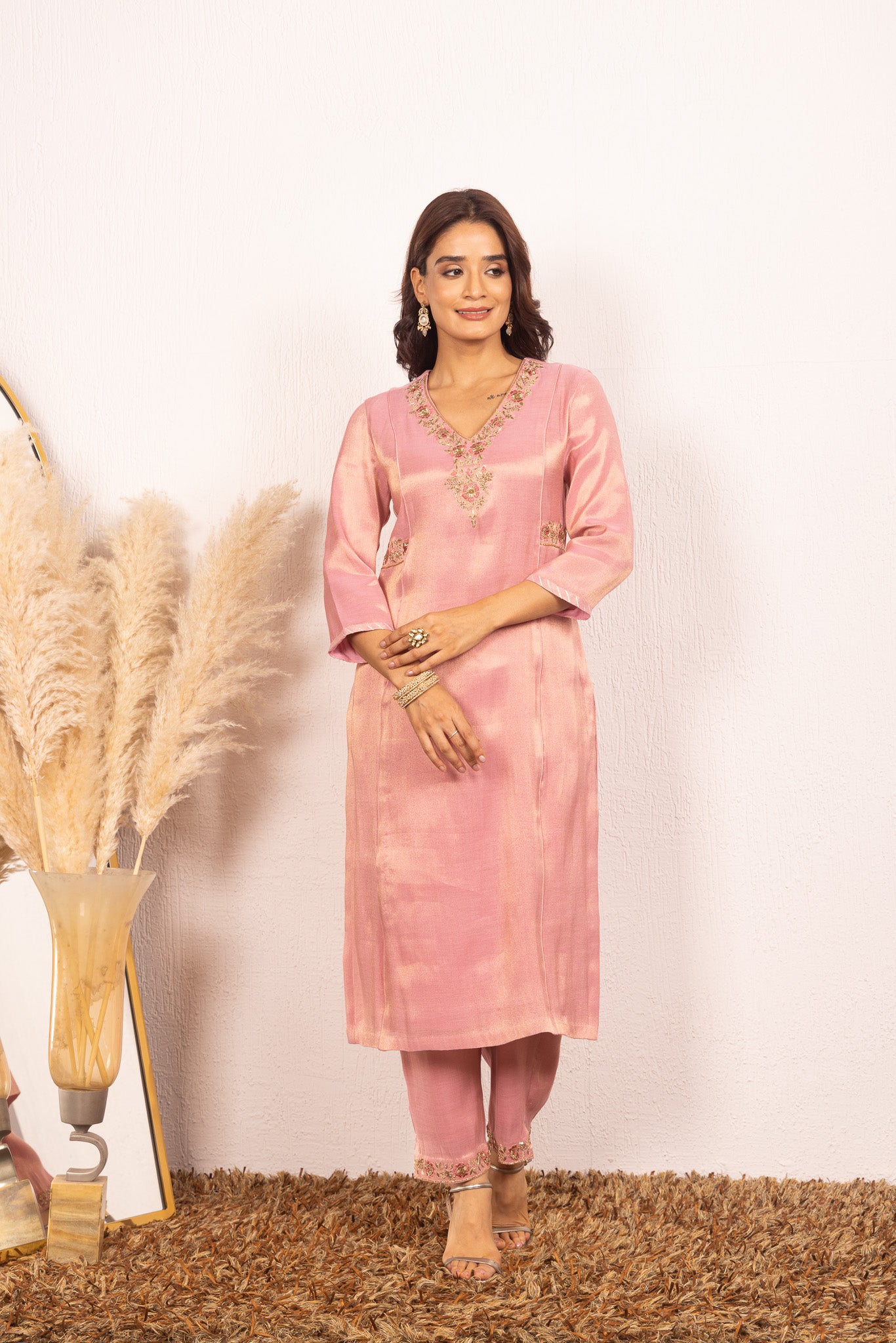 Suhani Pink Tissue Handcrafted Kurta Set