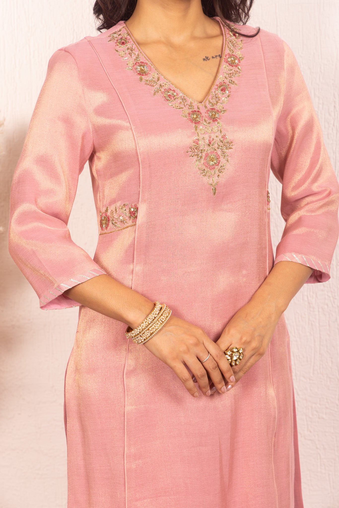 Suhani Pink Tissue Handcrafted Kurta Set