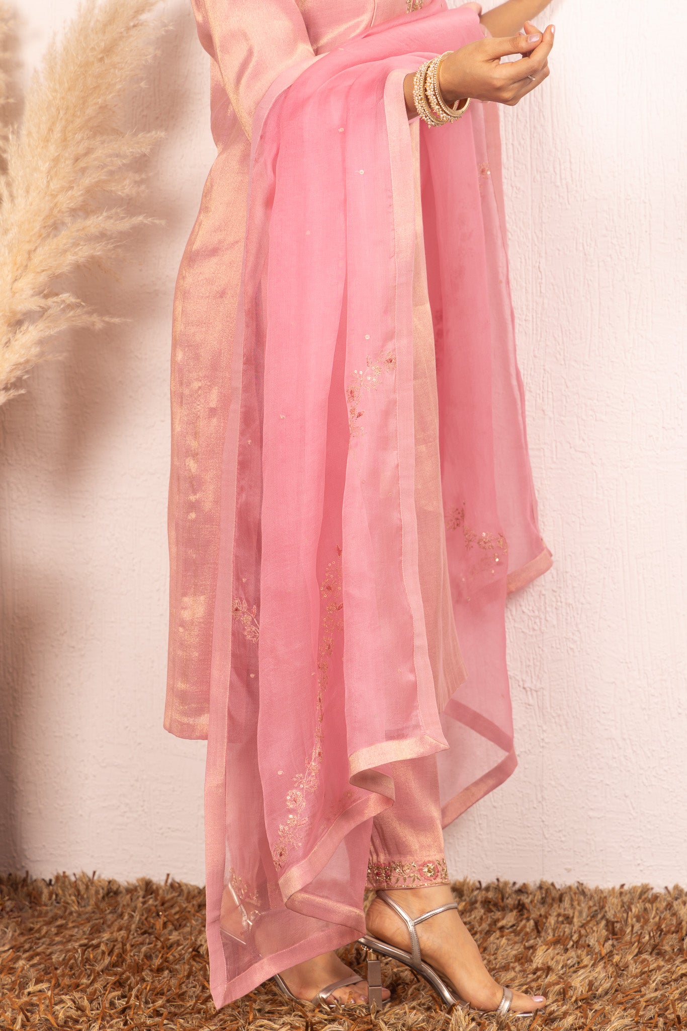 Suhani Pink Tissue Handcrafted Kurta Set