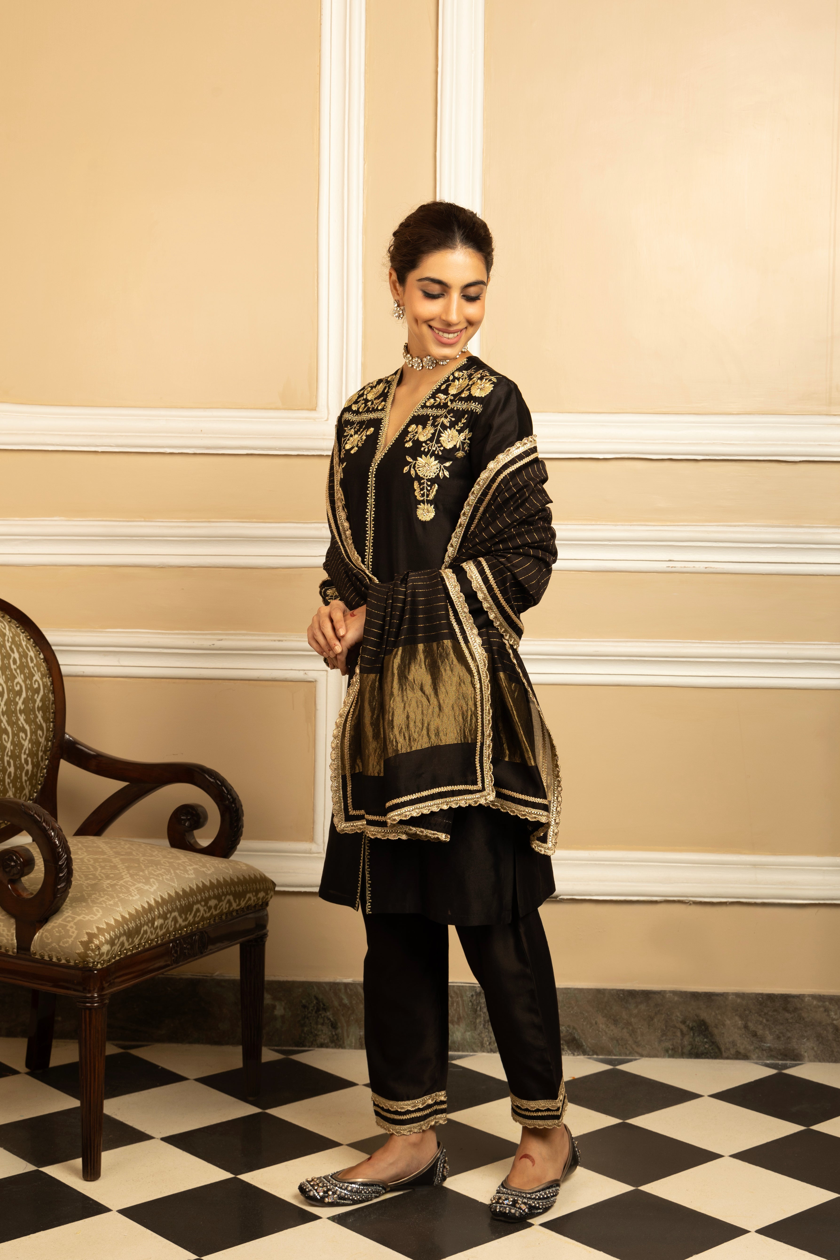 ZAHRA BLACK SILK CHANDERI HANDCRAFTED KURTA SET (READY TO SHIP)