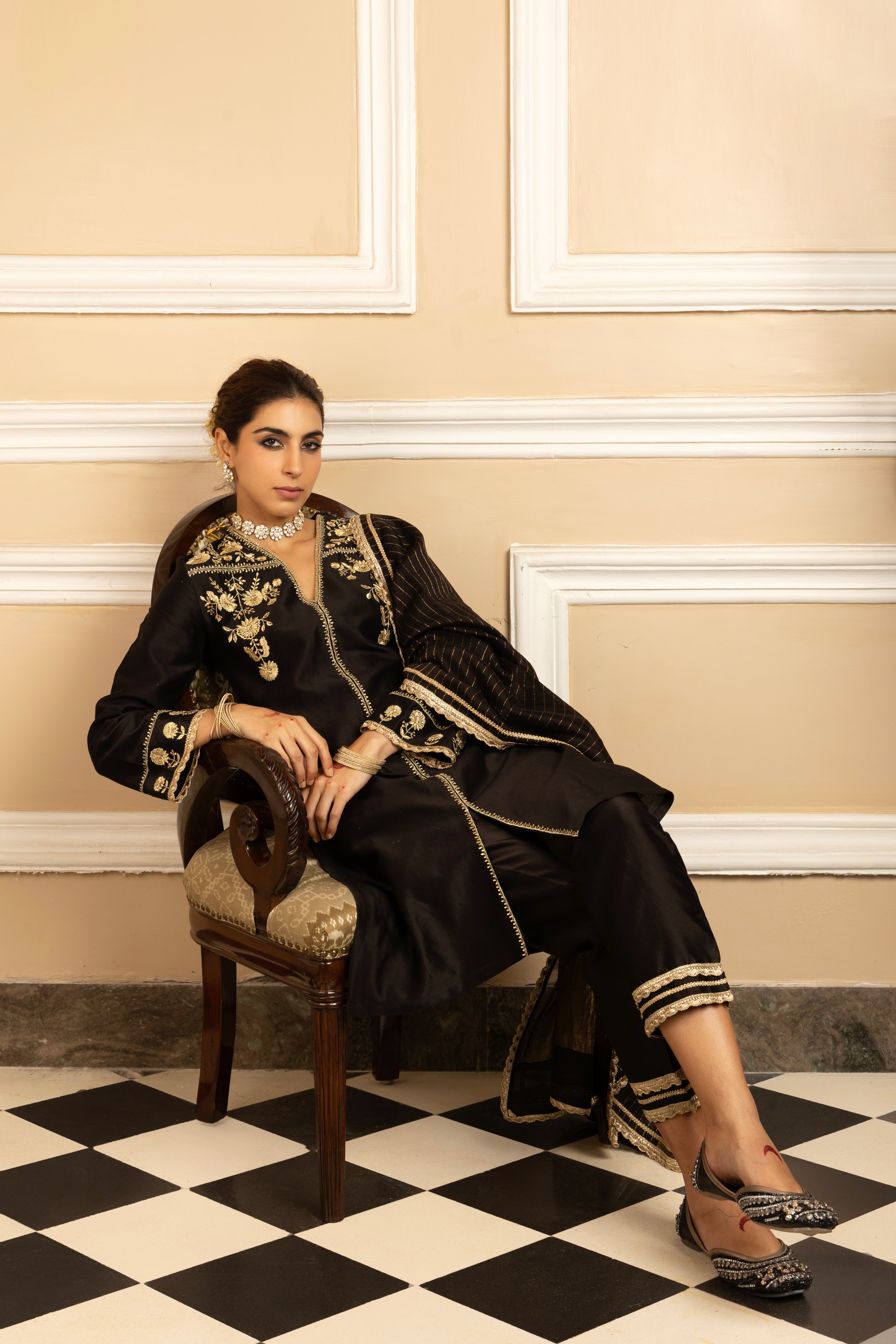 ZAHRA BLACK SILK CHANDERI HANDCRAFTED KURTA SET (READY TO SHIP)
