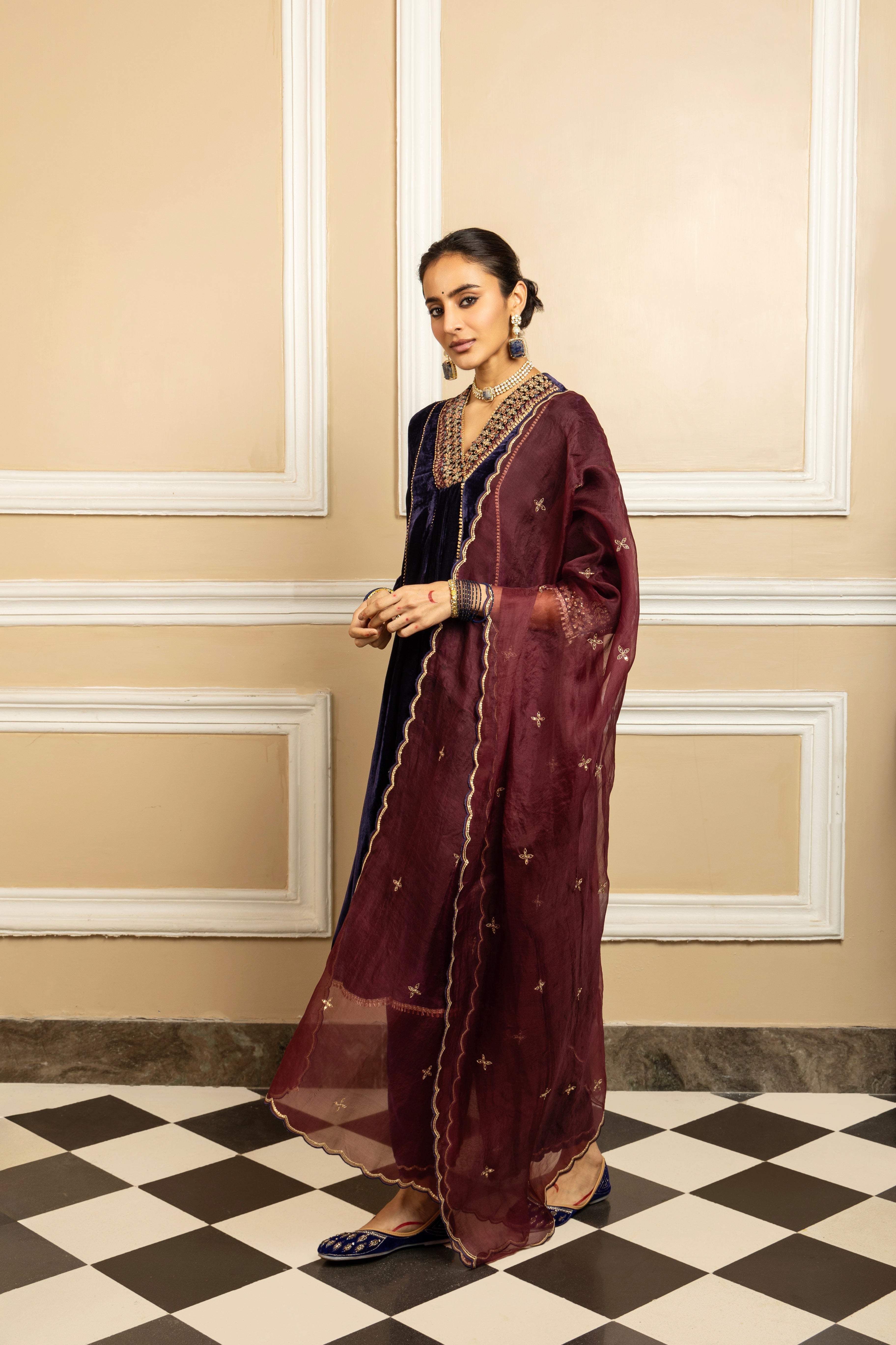 SANJANA BATRA IN ANOKHI BLUE SILK VELVET HANDCRAFTED KURTA SET