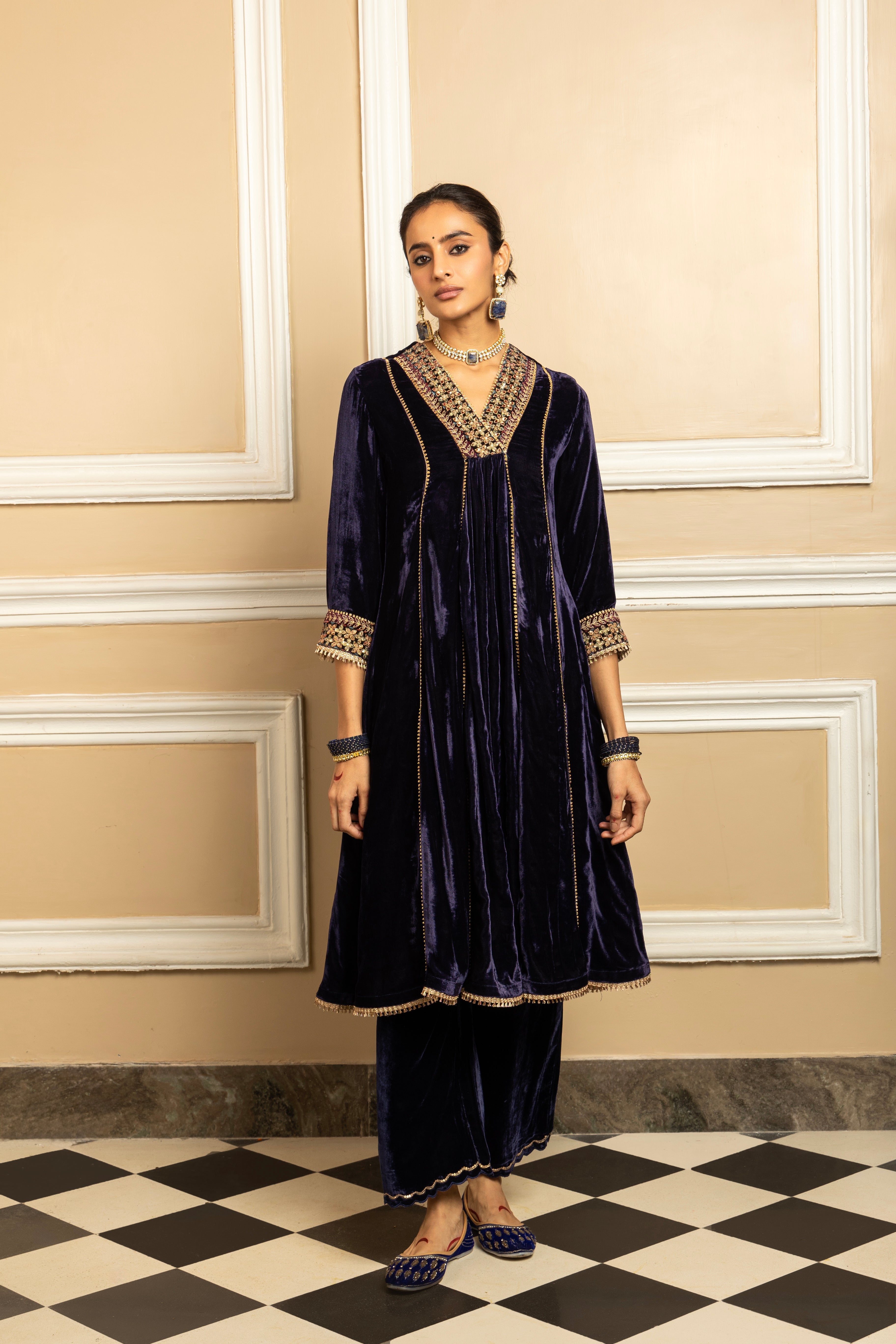 SANJANA BATRA IN ANOKHI BLUE SILK VELVET HANDCRAFTED KURTA SET