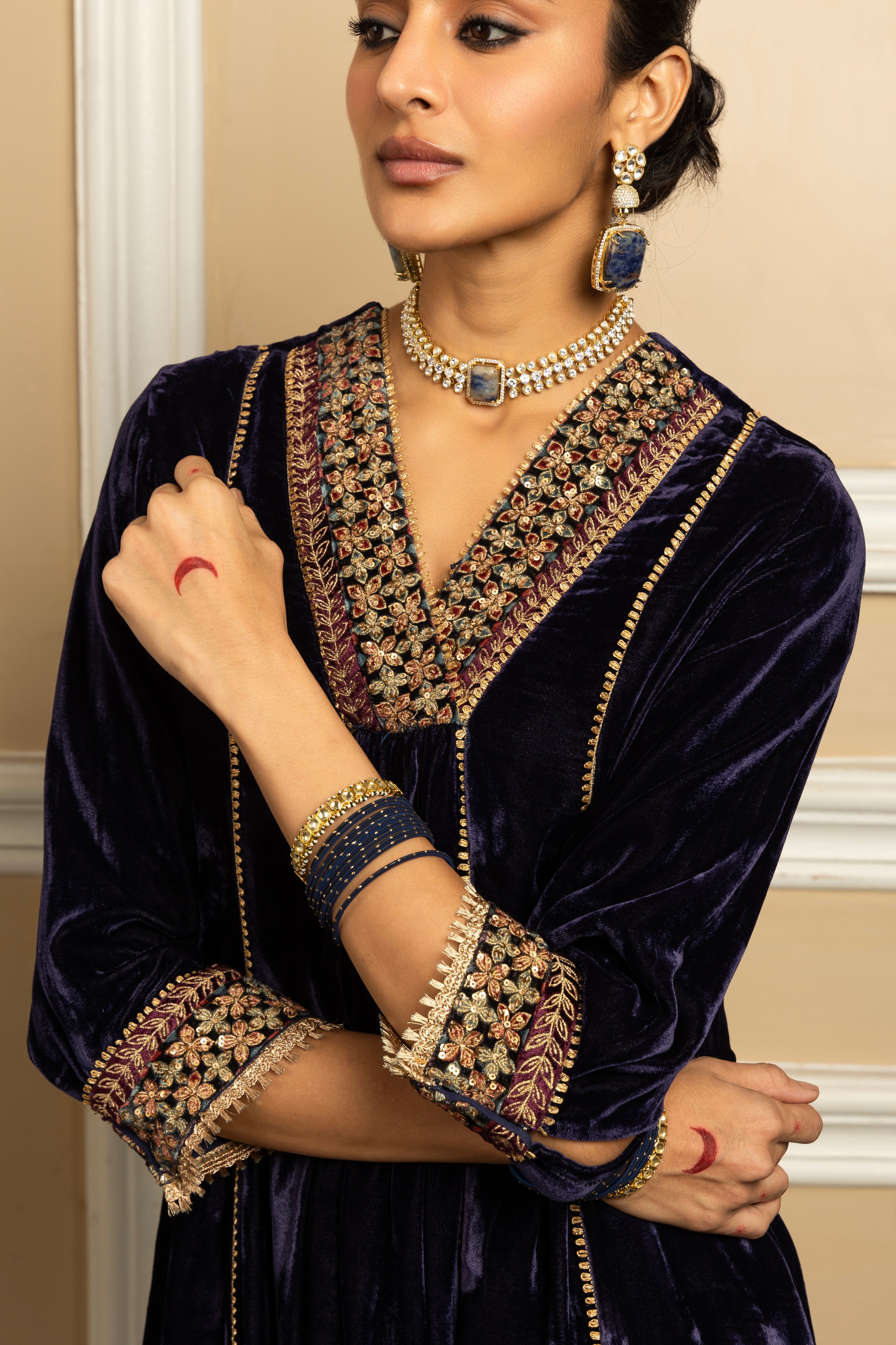 SANJANA BATRA IN ANOKHI BLUE SILK VELVET HANDCRAFTED KURTA SET