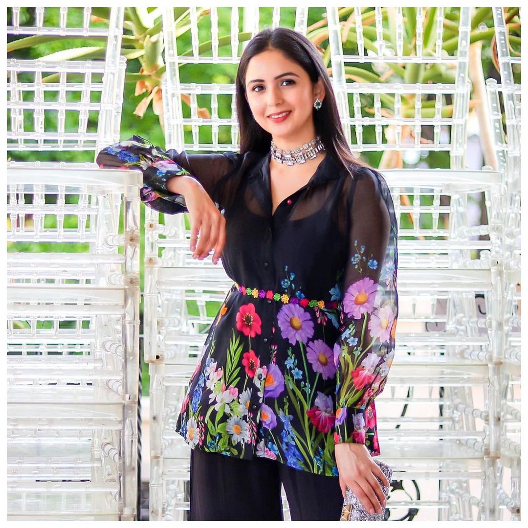 SMRIDHI DHILLON IN CALLIE FLORAL PRINTED ORGANZA COORD SET