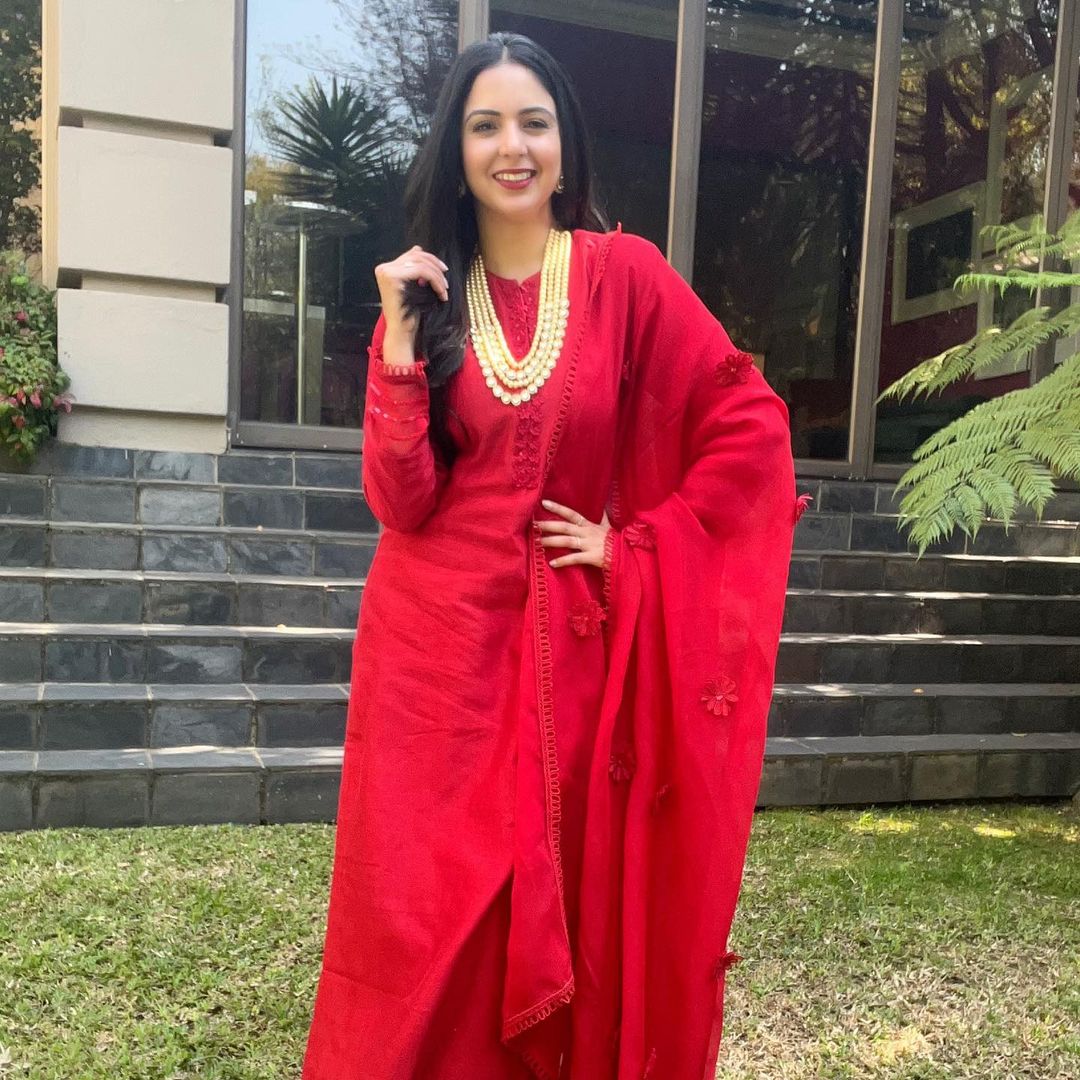 SMRIDHI DHILLON IN SANAH RED SILK CHANDERI HANDCRAFTED KURTA SET