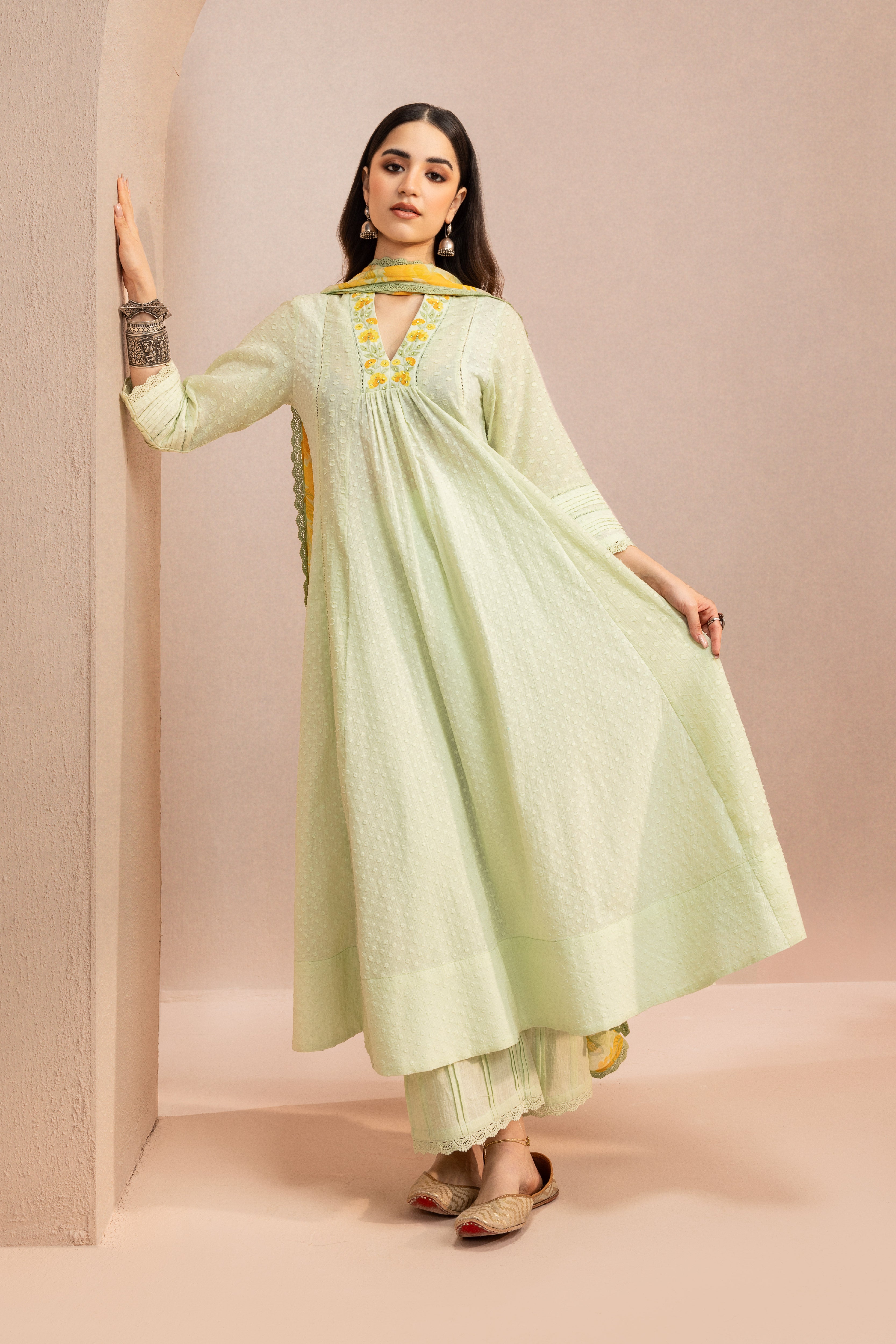 MEHAK BAKSHI IN SUMANA GREEN COTTON SLUB JACQUARD KURTA SET