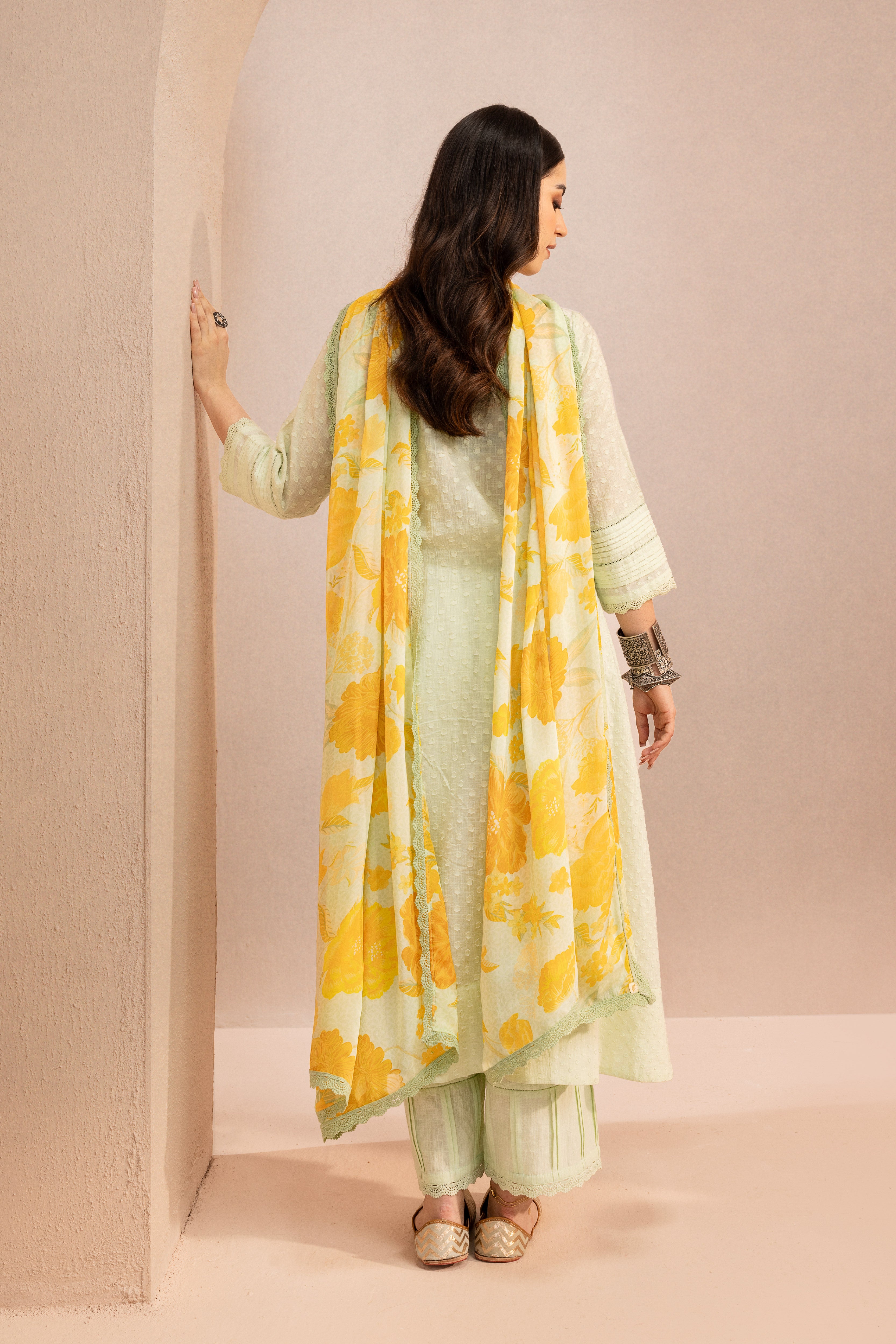 MEHAK BAKSHI IN SUMANA GREEN COTTON SLUB JACQUARD KURTA SET