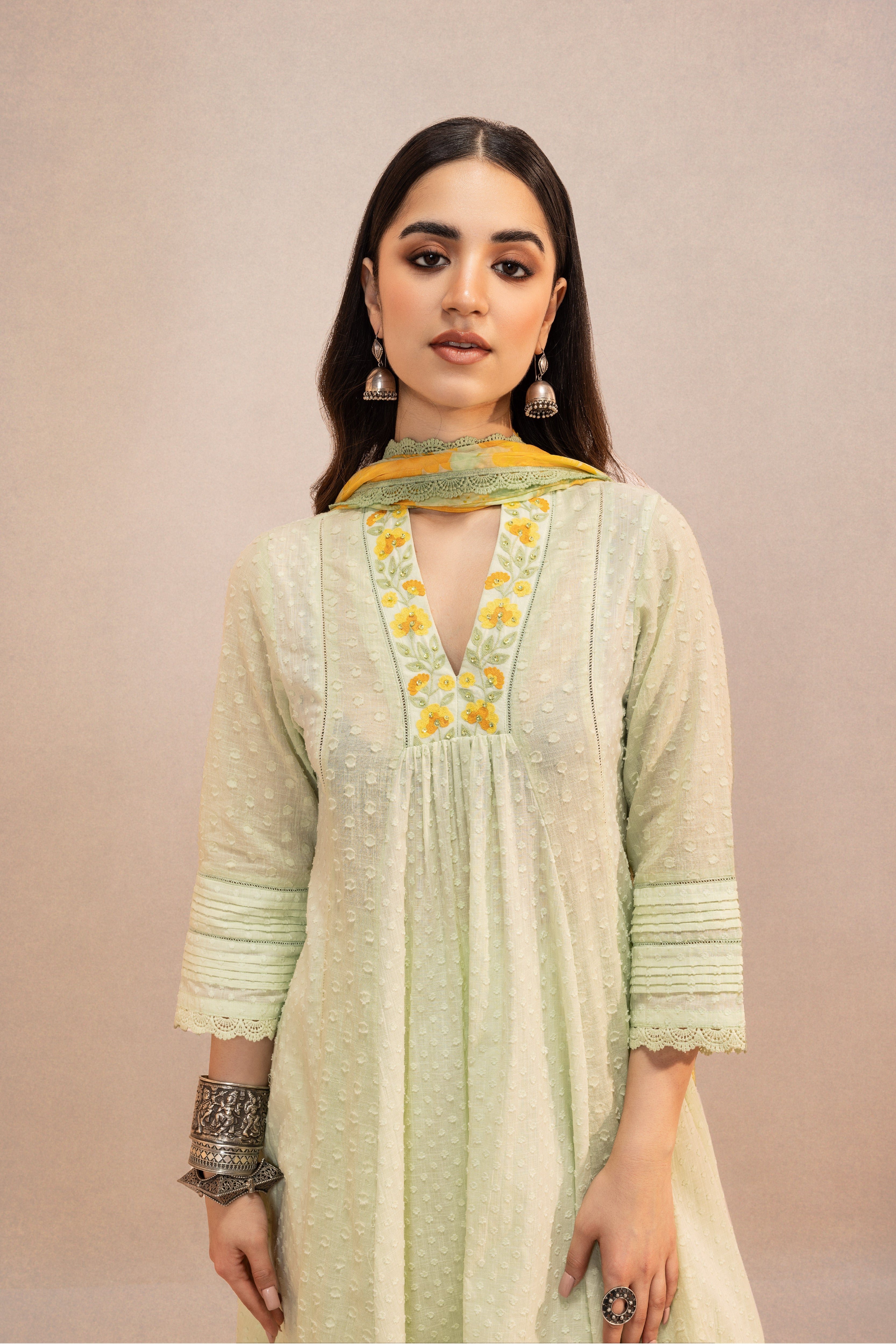 MEHAK BAKSHI IN SUMANA GREEN COTTON SLUB JACQUARD KURTA SET