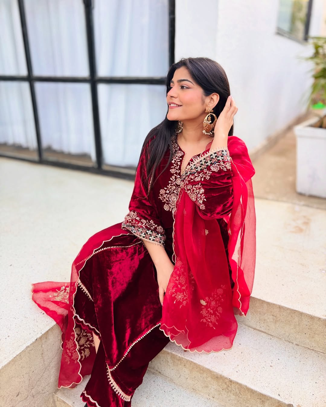 KRITIKA KHURANA IN NOORANI RED SILK VELVET HANDCRAFTED KURTA SET