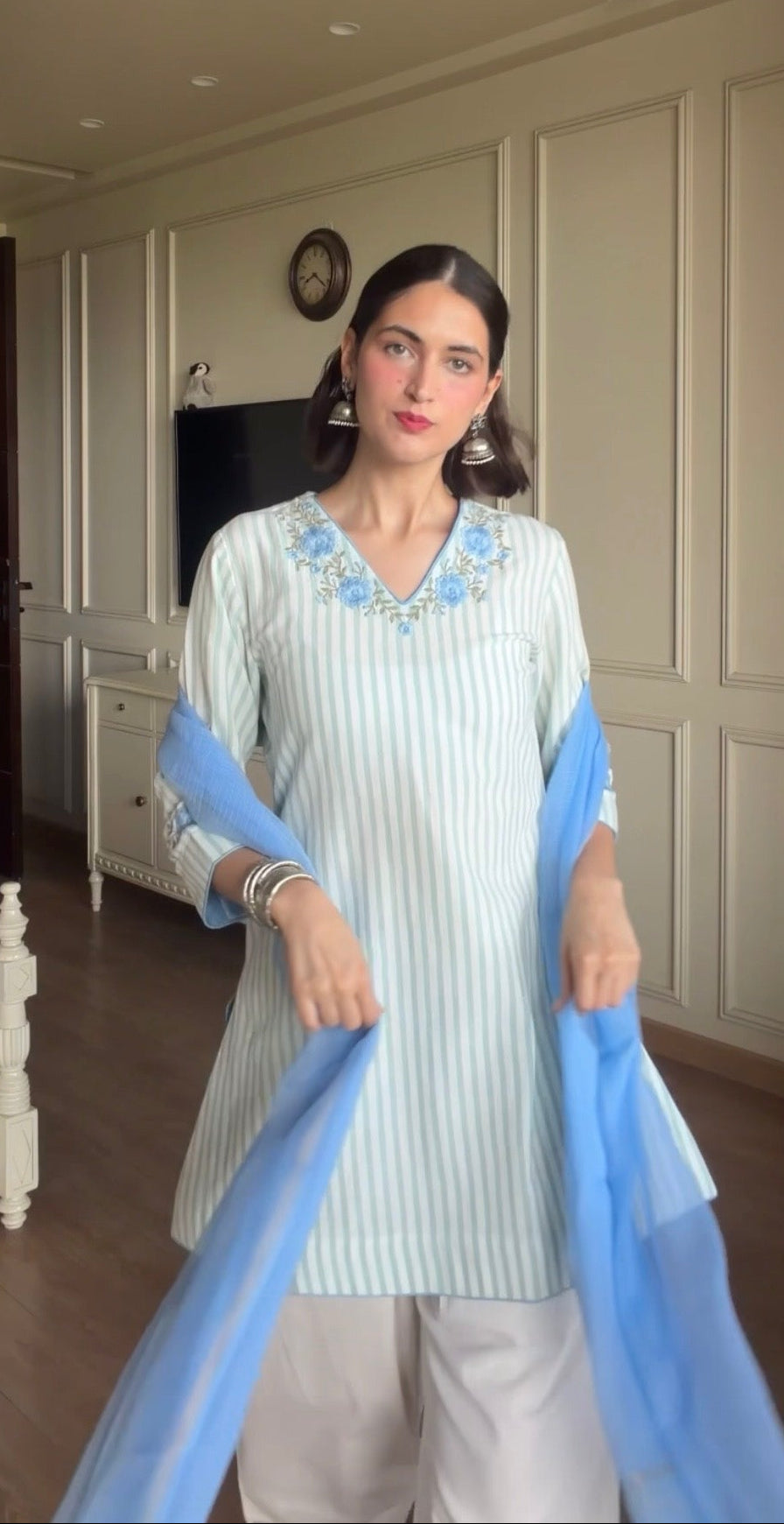 Arisha Amitha in Zainab Green Embroidered Yarn Dyed Handcrafted Kurta Set with Farshi Salwar
