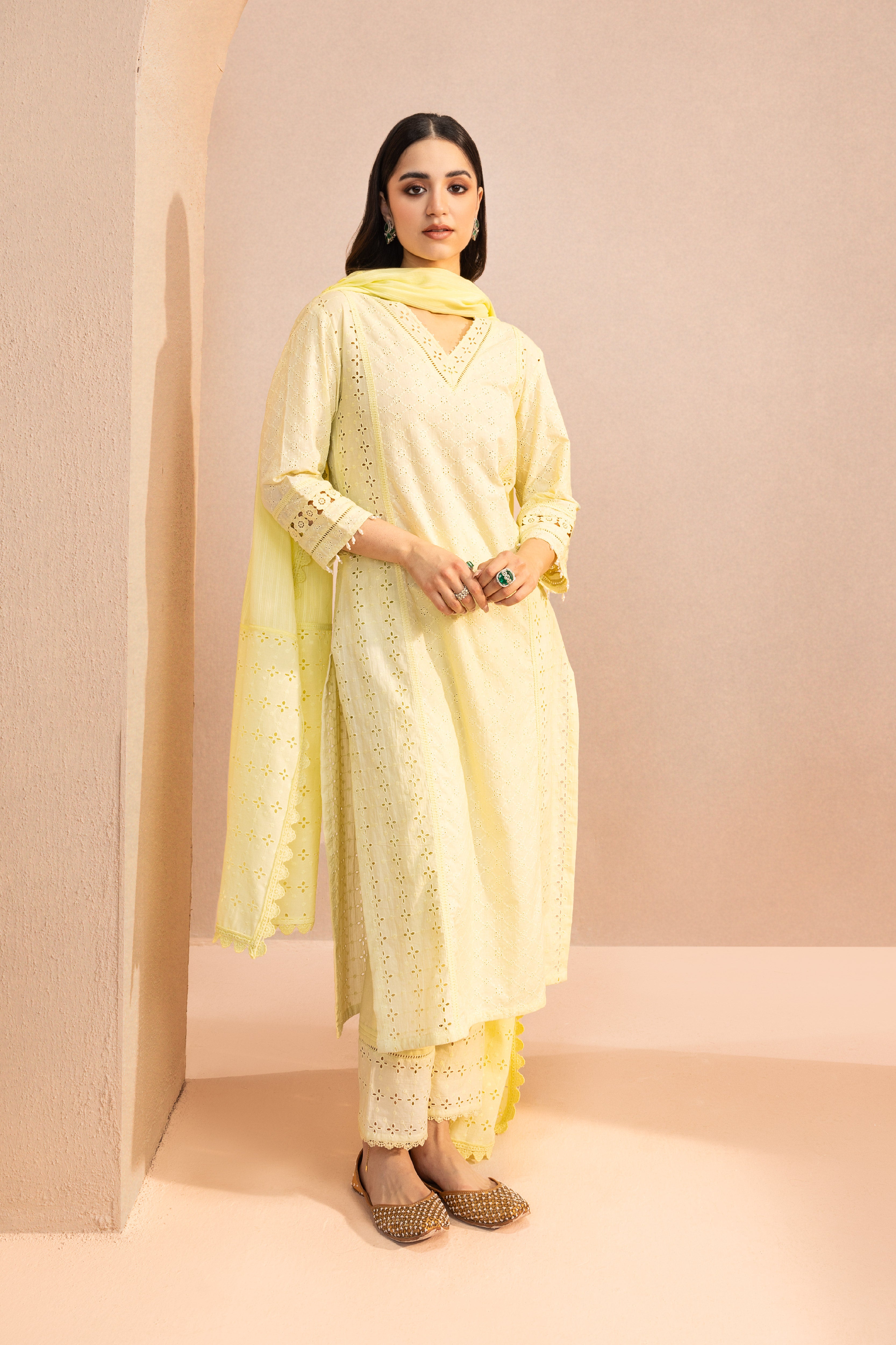 DIVYA KAPOOR GURWARA IN ZOYA YELLOW SCHIFFLI EMBROIDERED COTTON KURTA SET