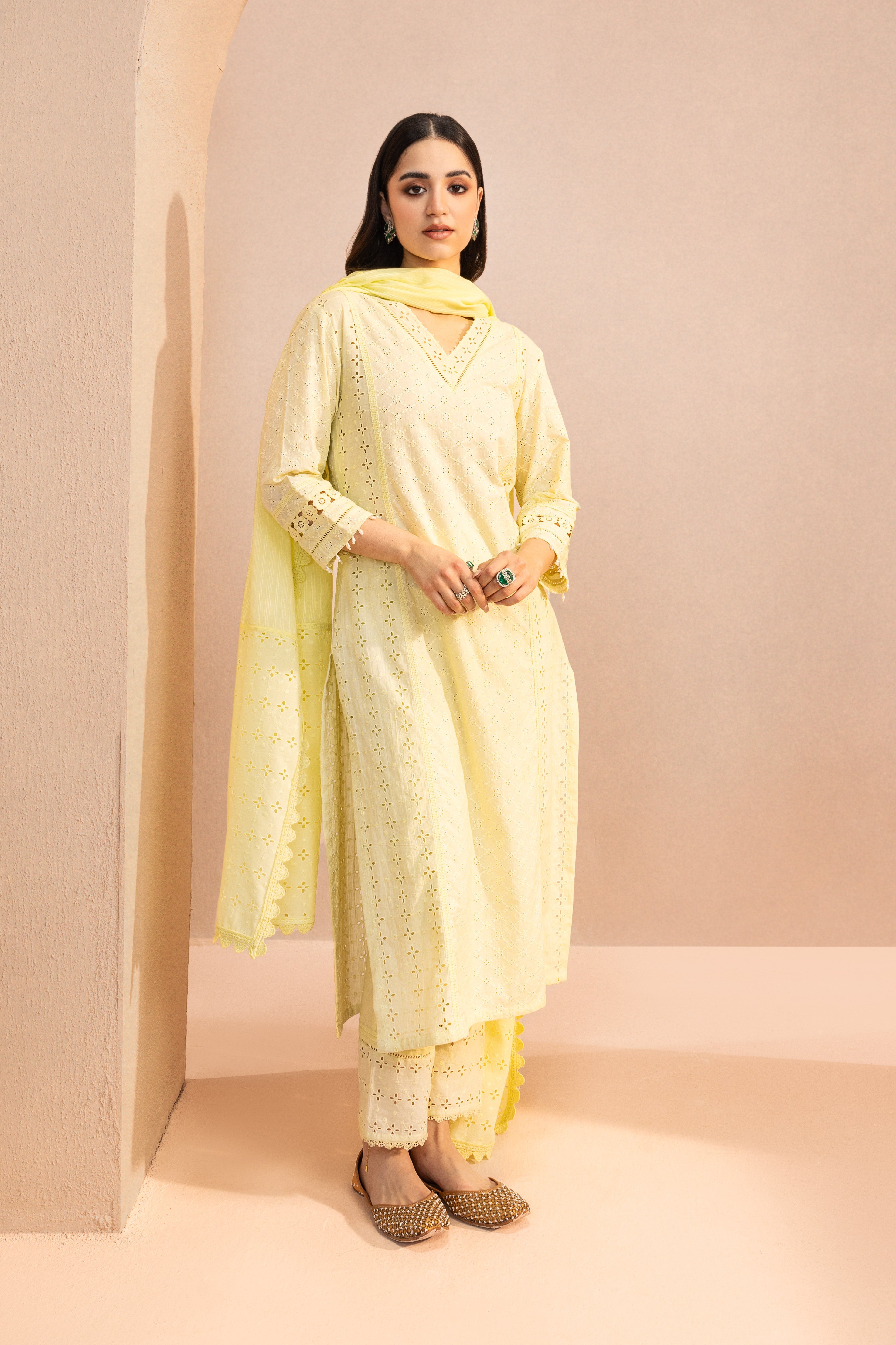 DIVYA KAPOOR GURWARA IN ZOYA YELLOW SCHIFFLI EMBROIDERED COTTON KURTA SET