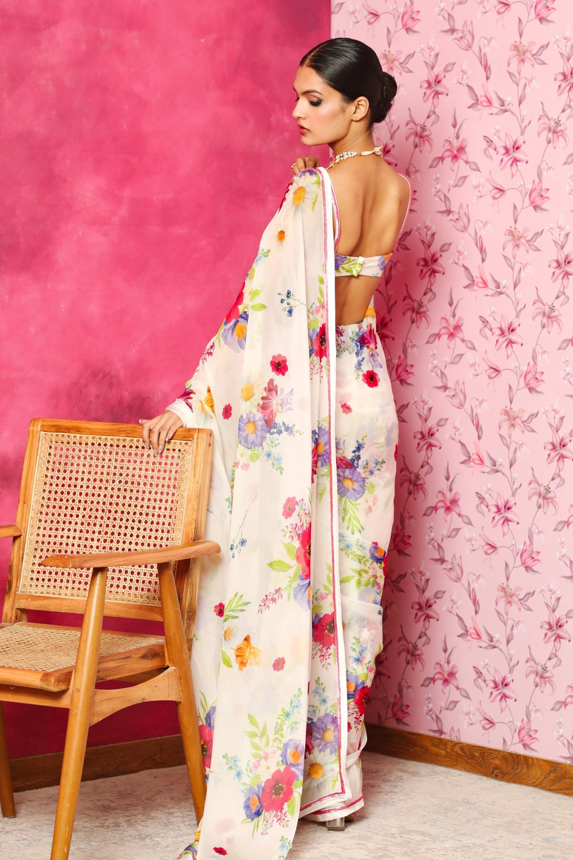 JANHVI KAPOOR IN ARZOO WHITE FLORAL PRINTED HANDCRAFTED ORGANZA SAREE