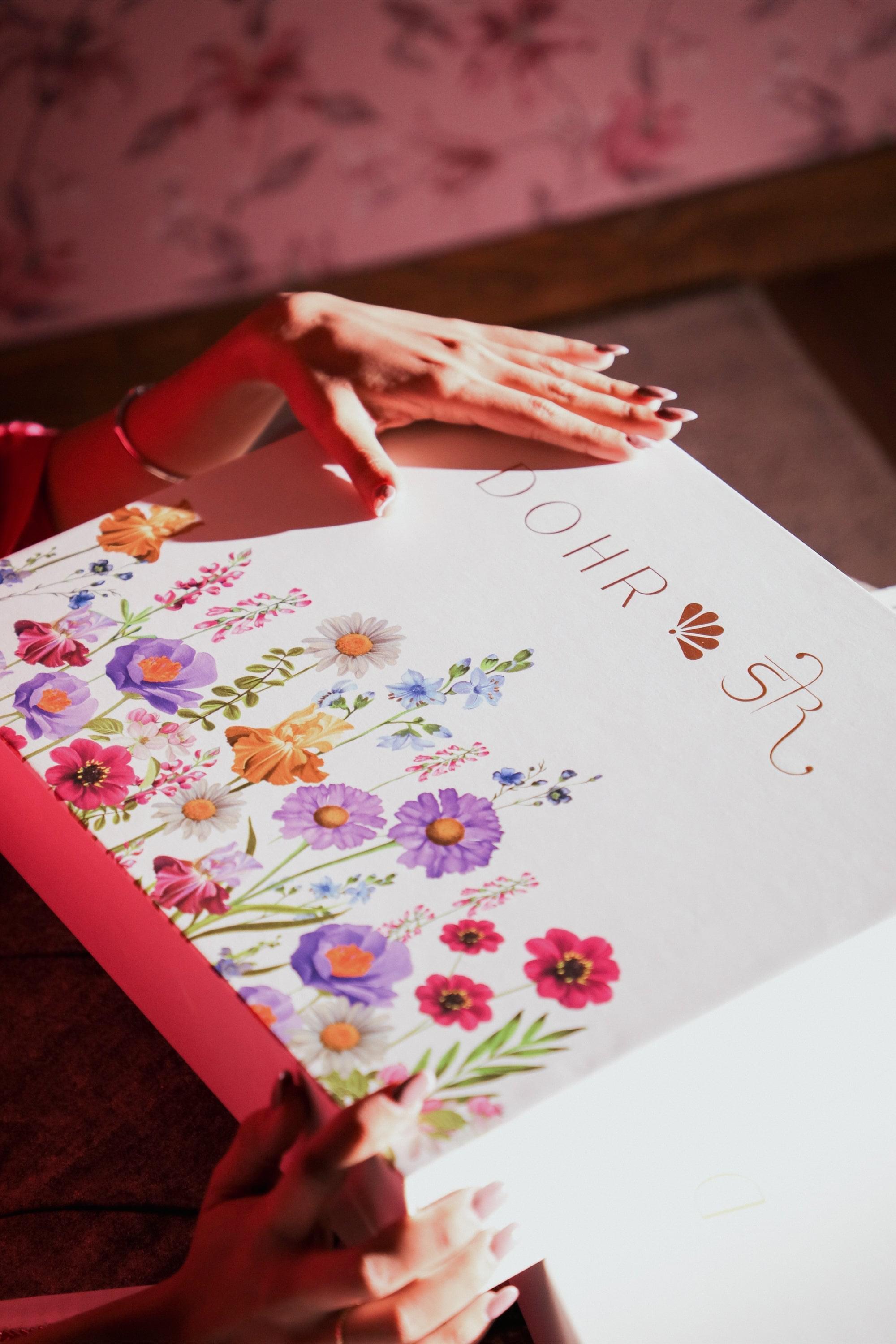 AREEBA BLACK FLORAL PRINTED HANDCRAFTED ORGANZA SAREE