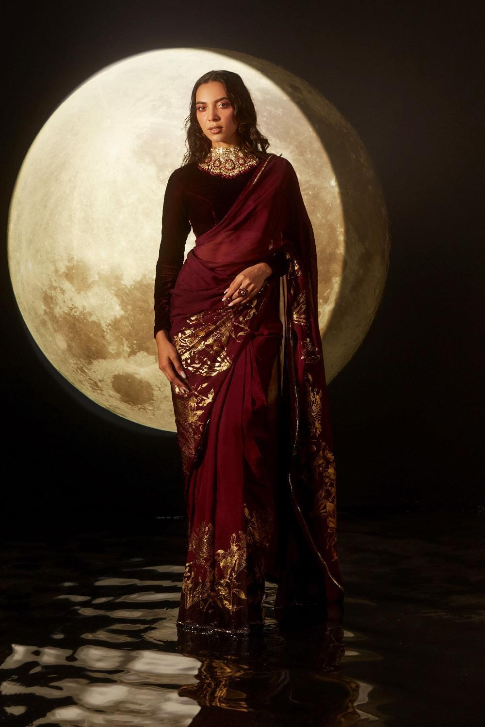 AAINA MAROON FLORAL FOIL PRINTED HANDCRAFTED ORGANZA SAREE