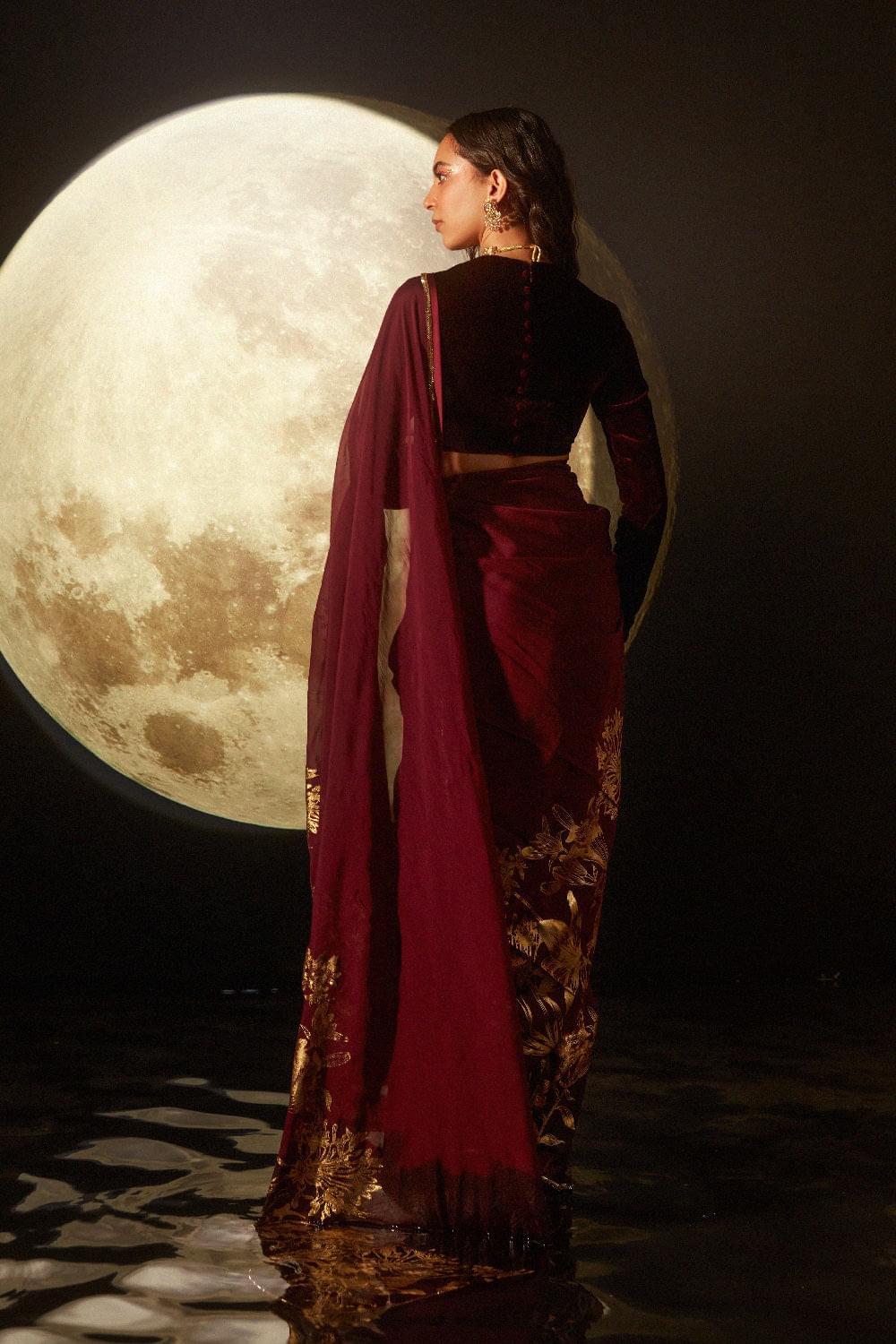 AAINA MAROON FLORAL FOIL PRINTED HANDCRAFTED ORGANZA SAREE