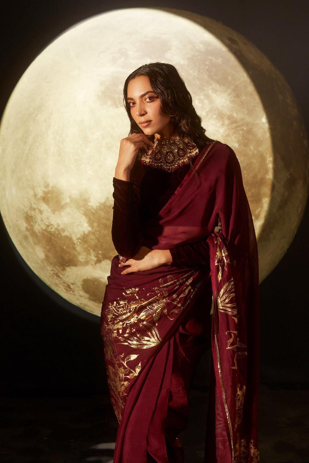 AAINA MAROON FLORAL FOIL PRINTED HANDCRAFTED ORGANZA SAREE