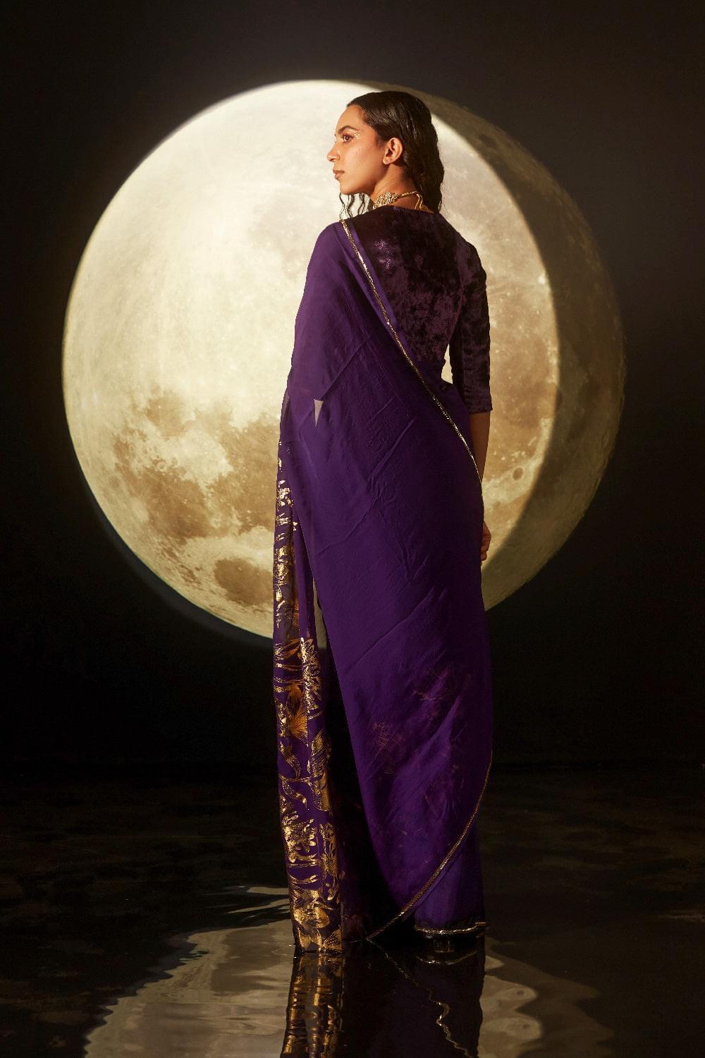 AARNA DEEP PURPLE FLORAL FOIL PRINTED HANDCRAFTED ORGANZA SAREE