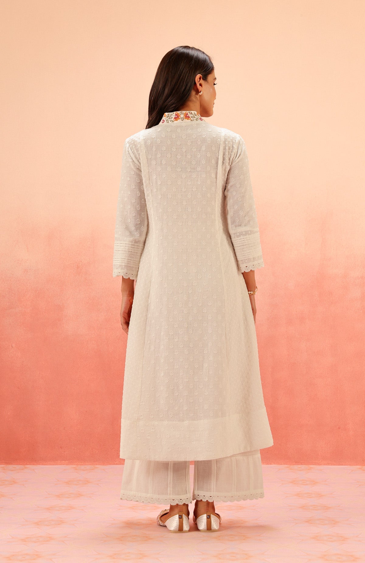 Sahiba Bali IN SUMANA WHITE COTTON SLUB JACQUARD HANDCRAFTED KURTA SET 