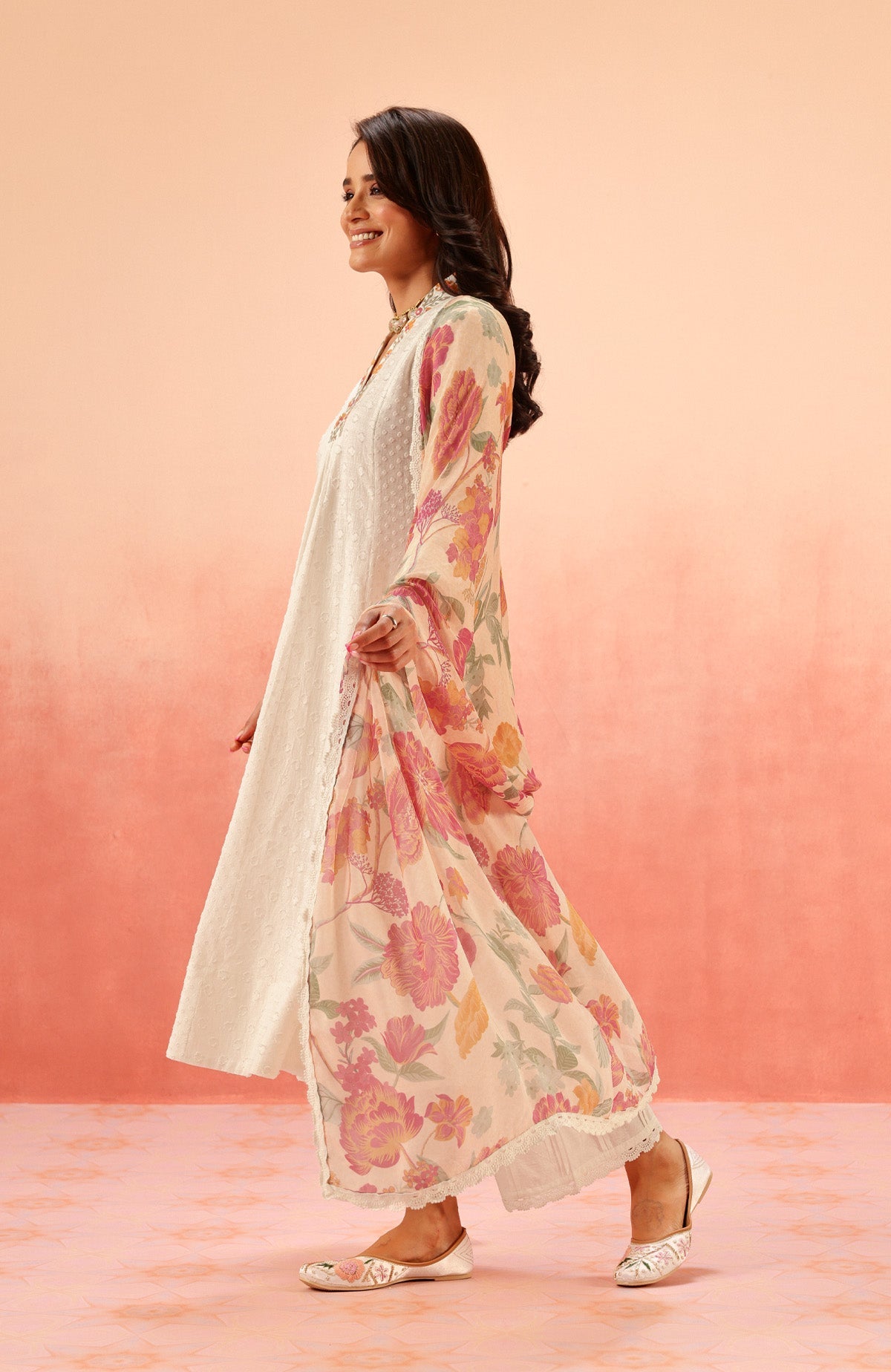 Sahiba Bali IN SUMANA WHITE COTTON SLUB JACQUARD HANDCRAFTED KURTA SET 