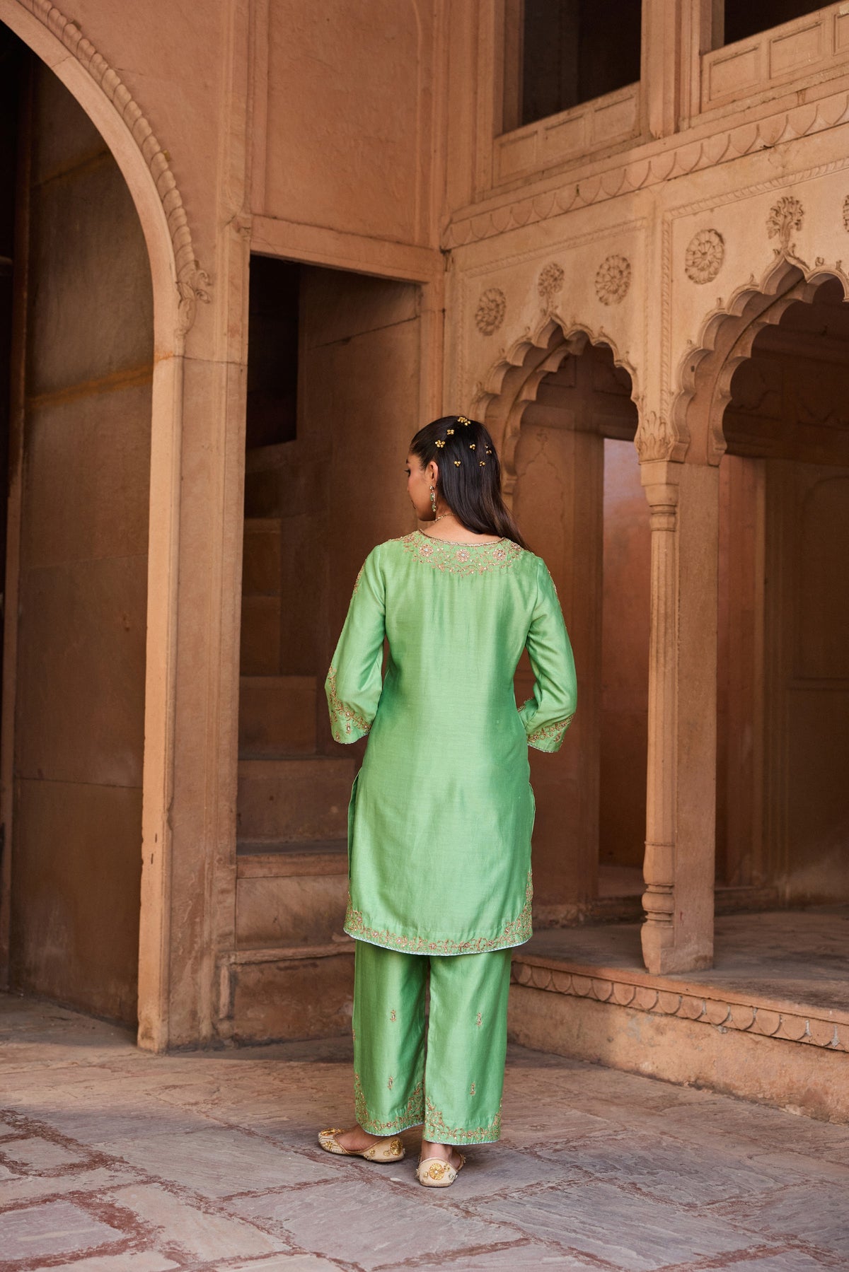ASMI SILK CHANDERI HANDCRAFTED GREEN STRAIGHT KURTA SET