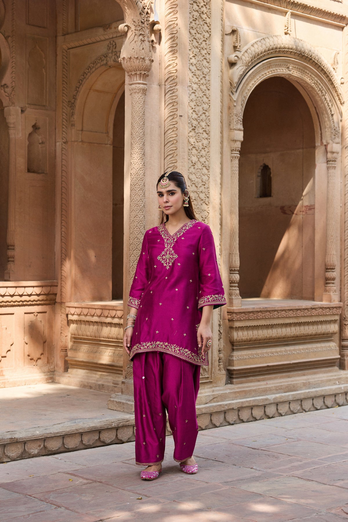 REET SILK CHANDERI HANDCRAFTED MAGENTA KURTA SET WITH FARSHI SALWAR