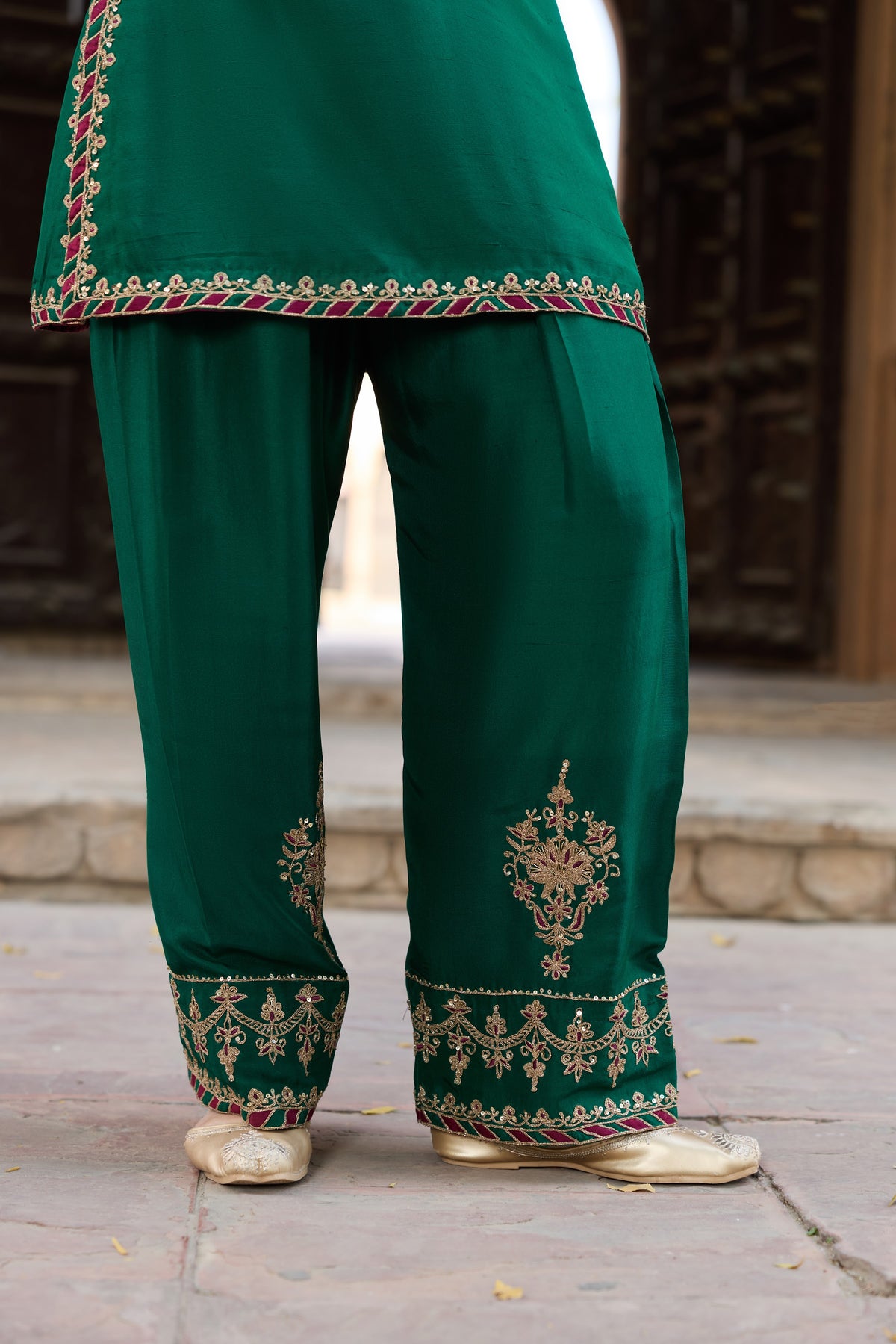 MEHRUNISA PURE SILK HANDCRAFTED EMERALD GREEN KURTA SET WITH FARSHI SALWAR