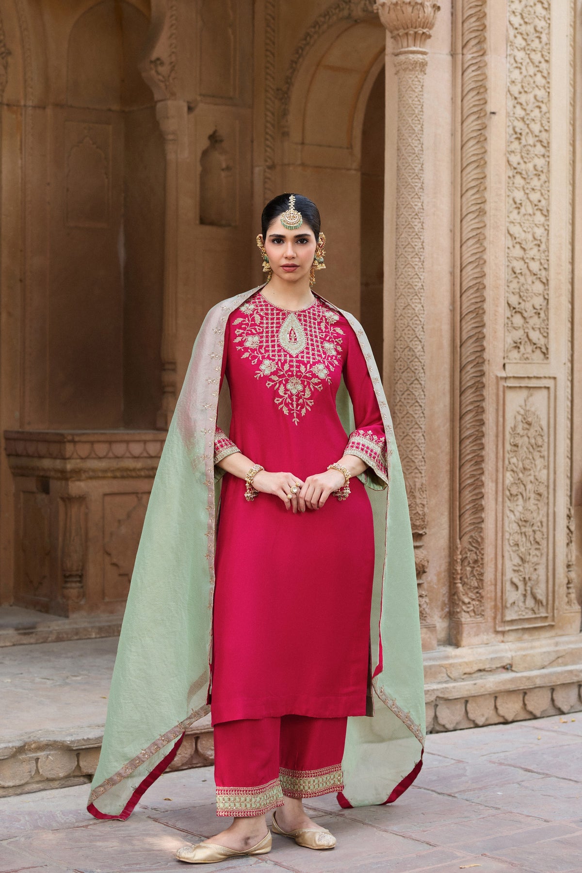 DEVYANI PURE SILK HANDCRAFTED PINK STRAIGHT KURTA SET