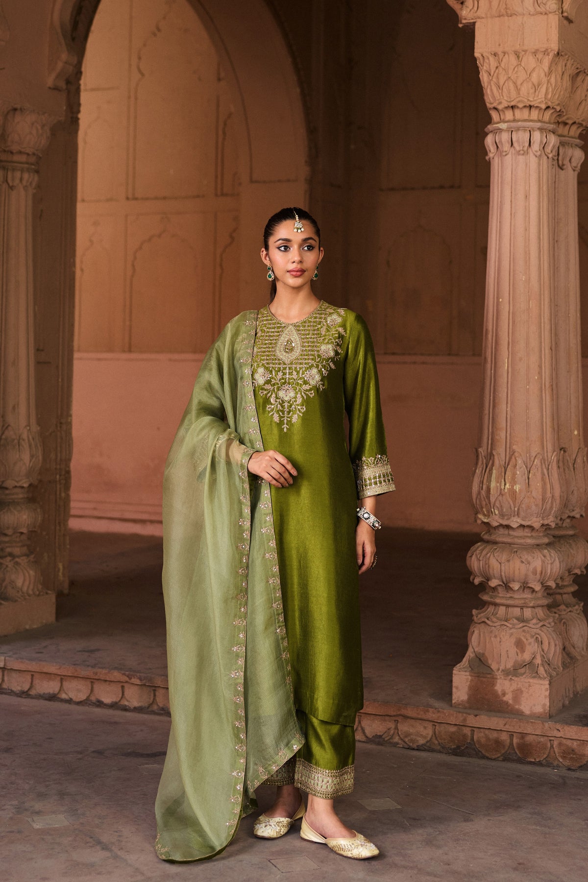 DEVYANI PURE SILK HANDCRAFTED OLIVE GREEN STRAIGHT KURTA SET