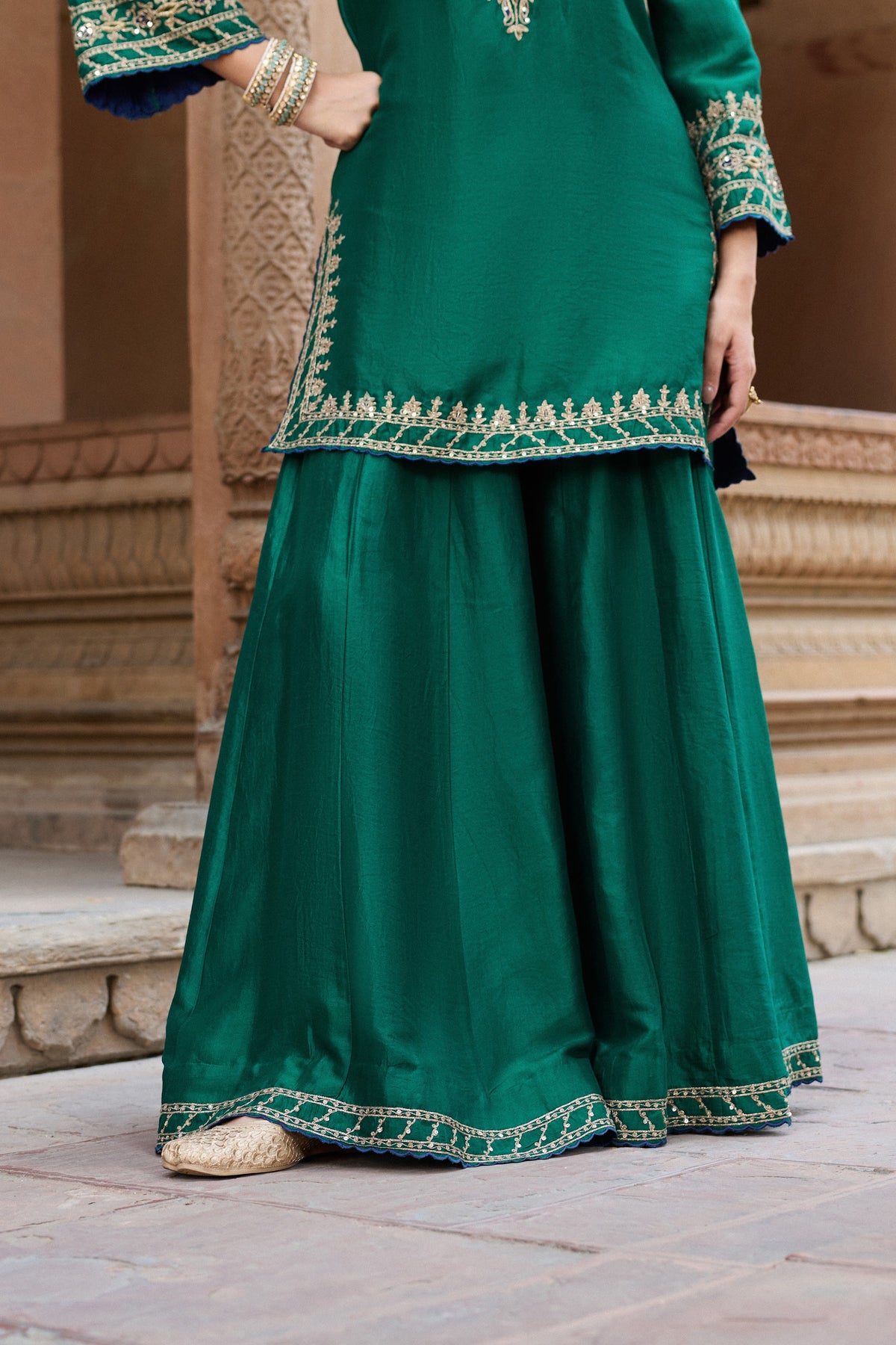 GHAZAL PURE SILK HANDCRAFTED EMERALD GREEN KURTA SET WITH SHARARA
