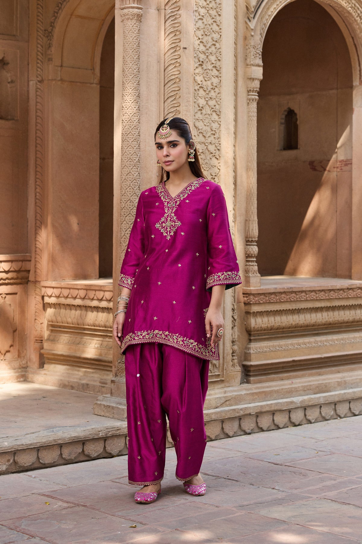 REET SILK CHANDERI HANDCRAFTED MAGENTA KURTA SET WITH FARSHI SALWAR