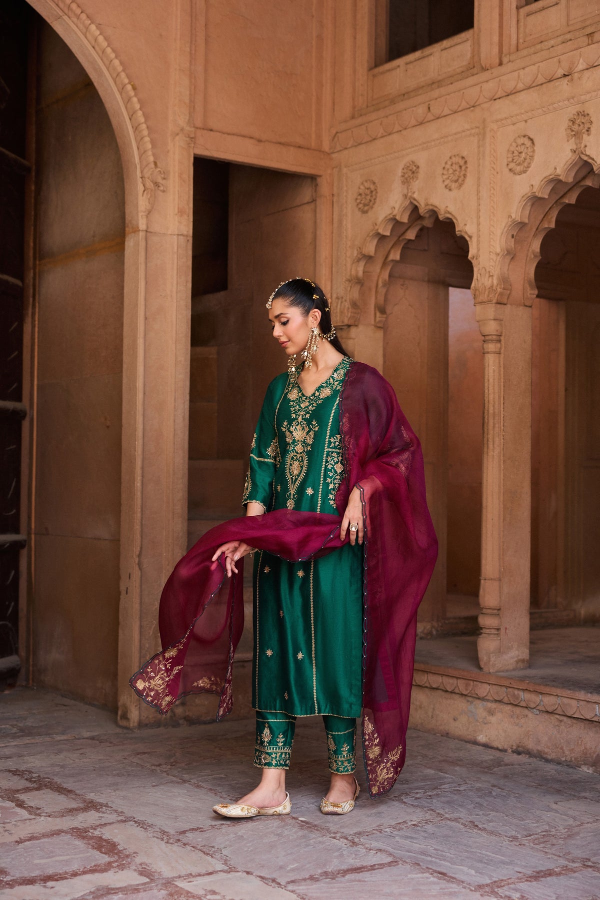 SHARVARI SILK CHANDERI HANDCRAFTED EMERALD GREEN STRAIGHT KURTA SET