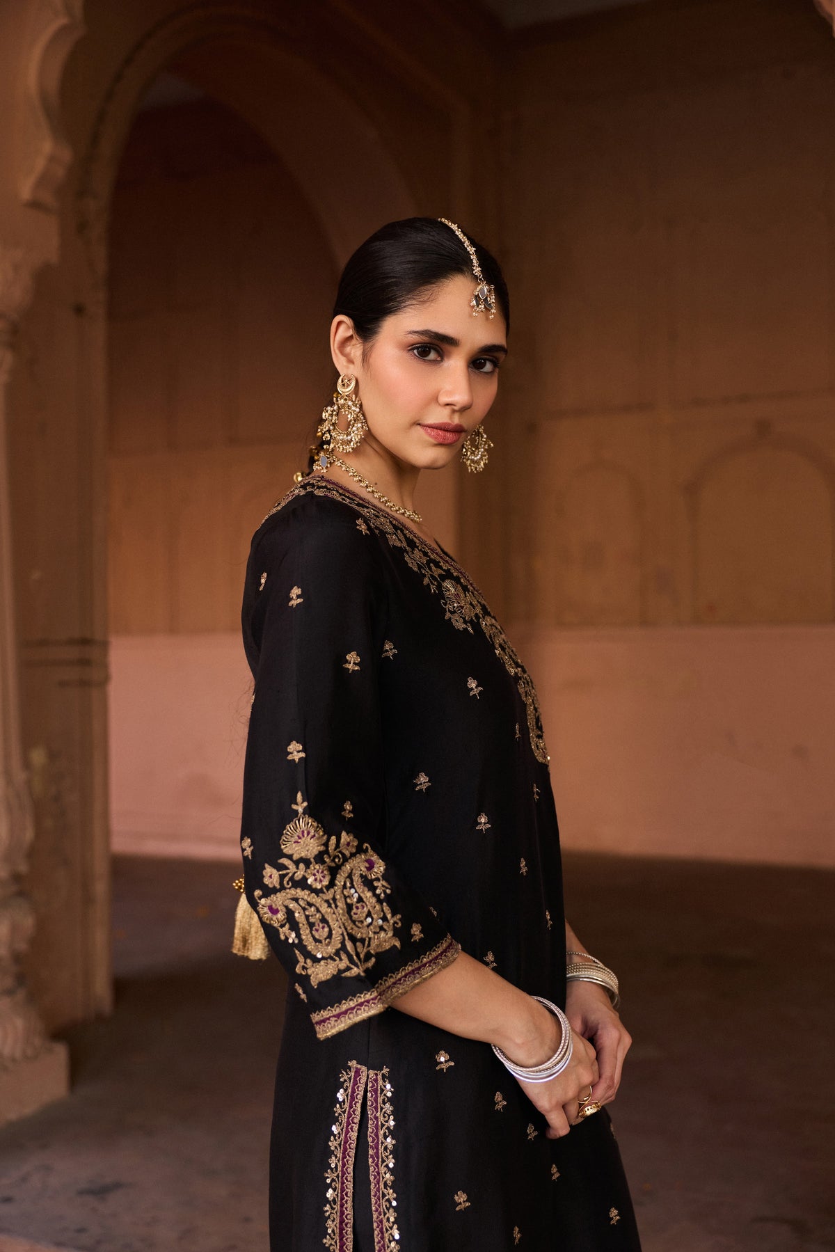 PADMINI PURE SILK HANDCRAFTED BLACK ANGRAKHA SET