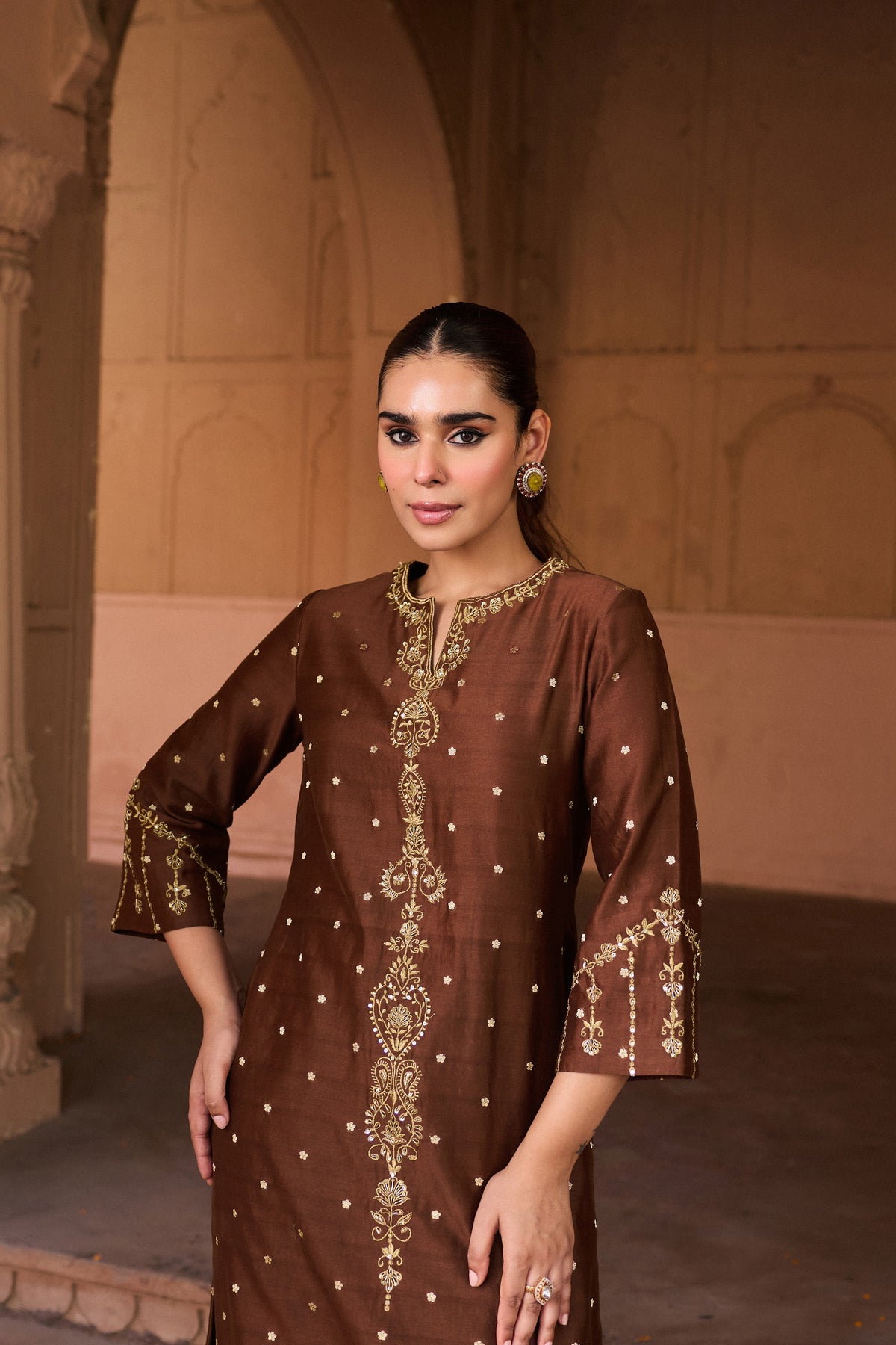 VEDA BANARASI CHANDERI JACQUARD HANDCRAFTED STRAIGHT MOCHA MOUSE KURTA SET