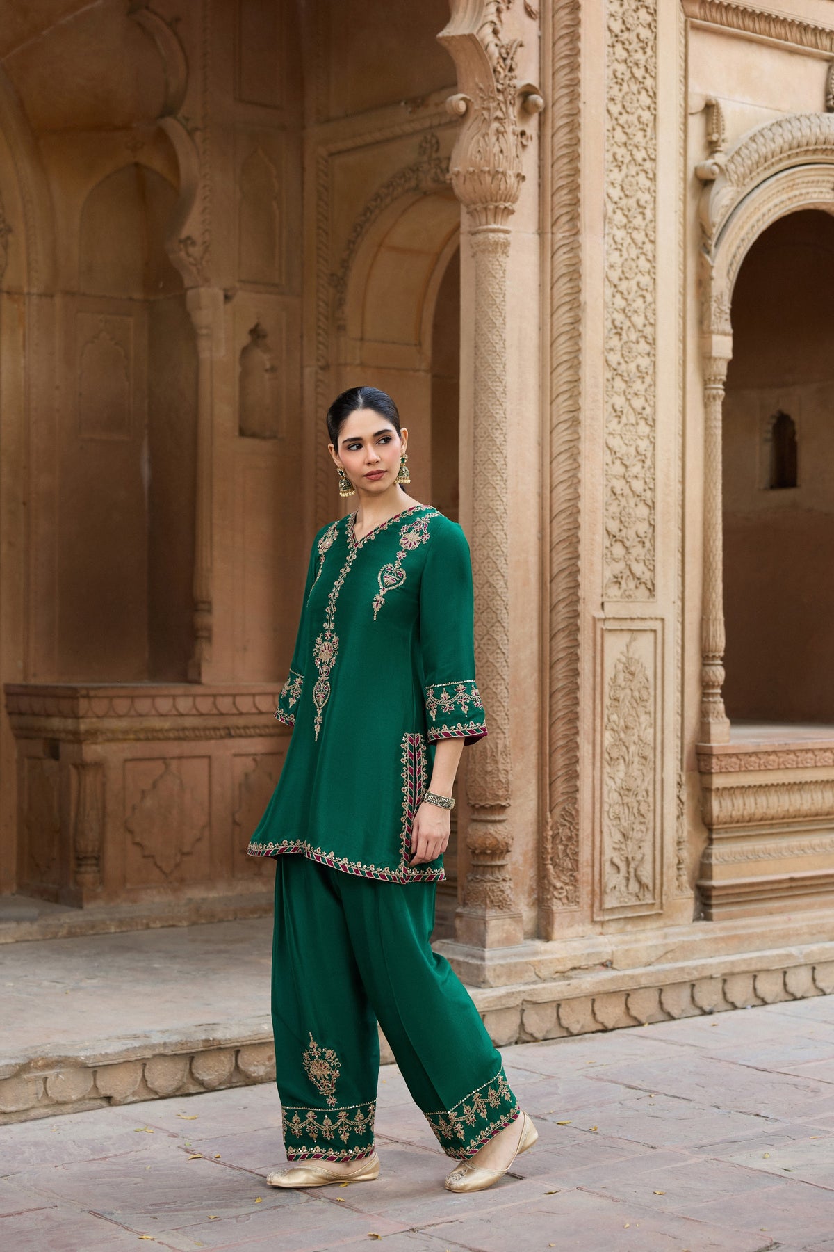 MEHRUNISA PURE SILK HANDCRAFTED EMERALD GREEN KURTA SET WITH FARSHI SALWAR