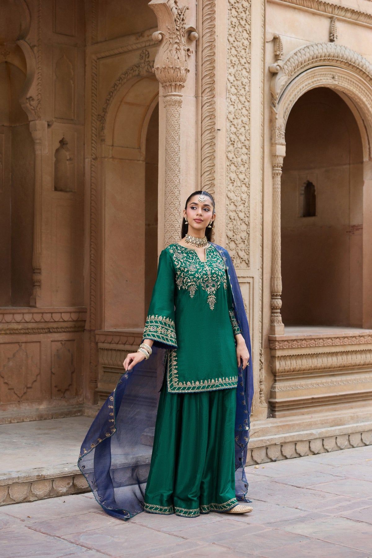 GHAZAL PURE SILK HANDCRAFTED EMERALD GREEN KURTA SET WITH SHARARA