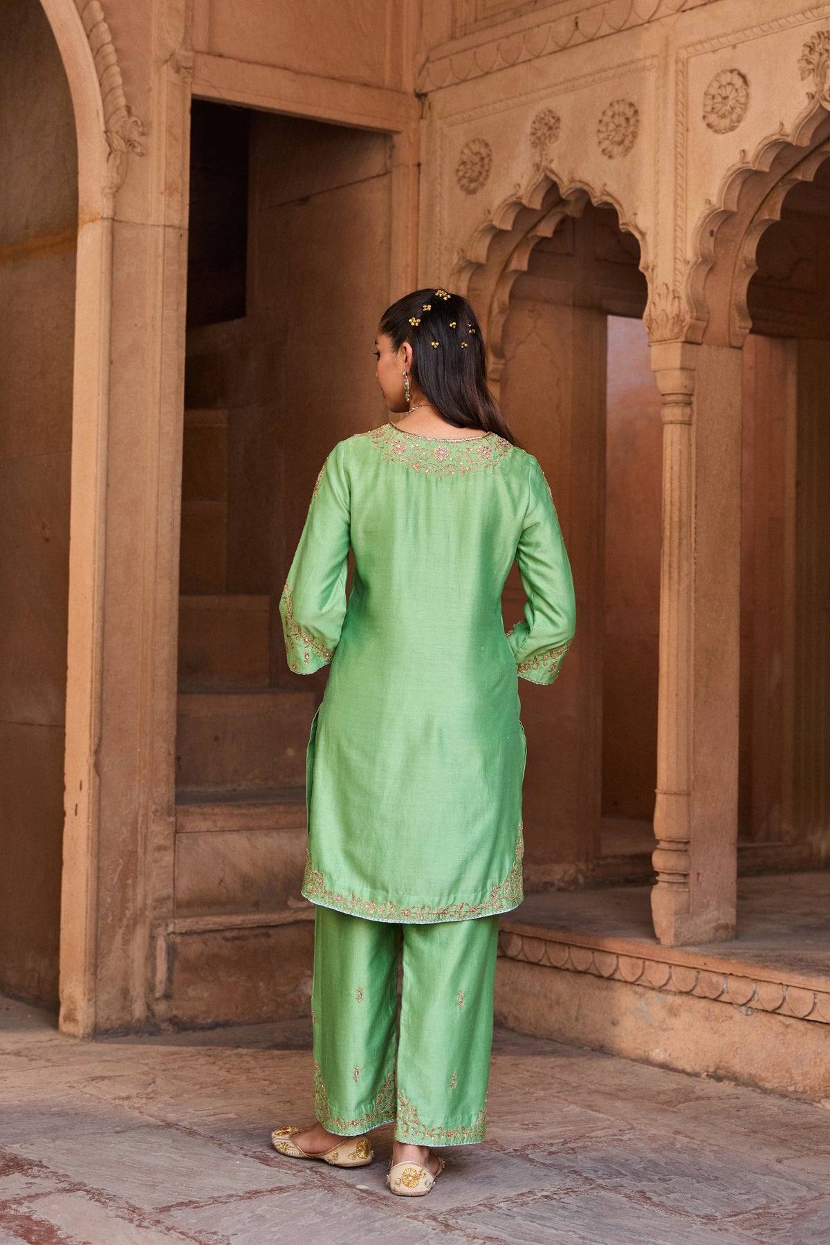 ASMI SILK CHANDERI HANDCRAFTED GREEN STRAIGHT KURTA SET