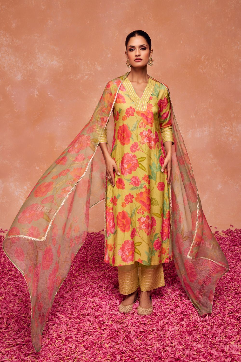 JUHI GREEN FLORAL PRINTED KURTA SET