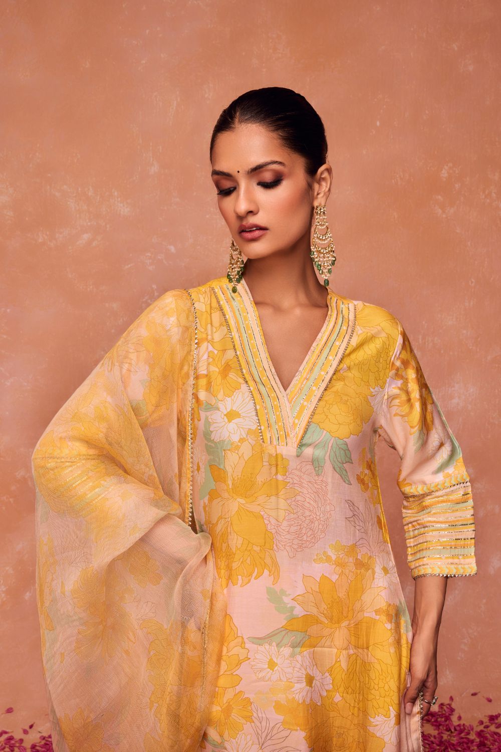 JUHI YELLOW FLORAL PRINTED KURTA SET