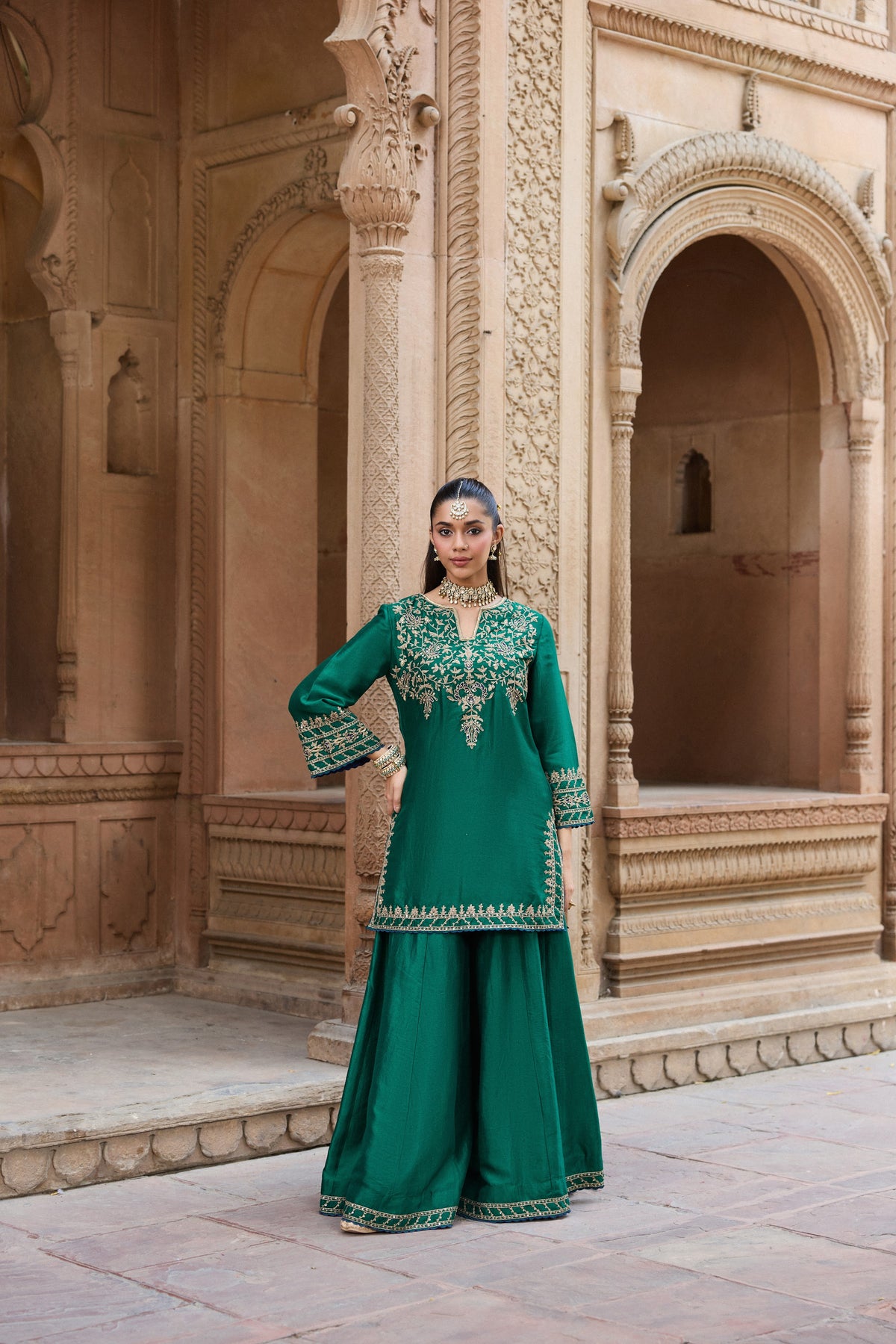 GHAZAL PURE SILK HANDCRAFTED EMERALD GREEN KURTA SET WITH SHARARA