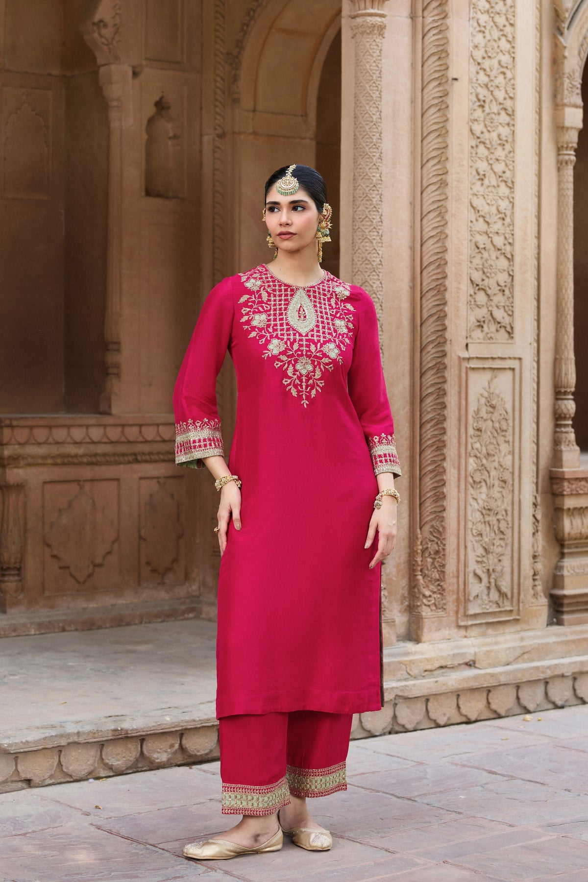DEVYANI PURE SILK HANDCRAFTED PINK STRAIGHT KURTA SET