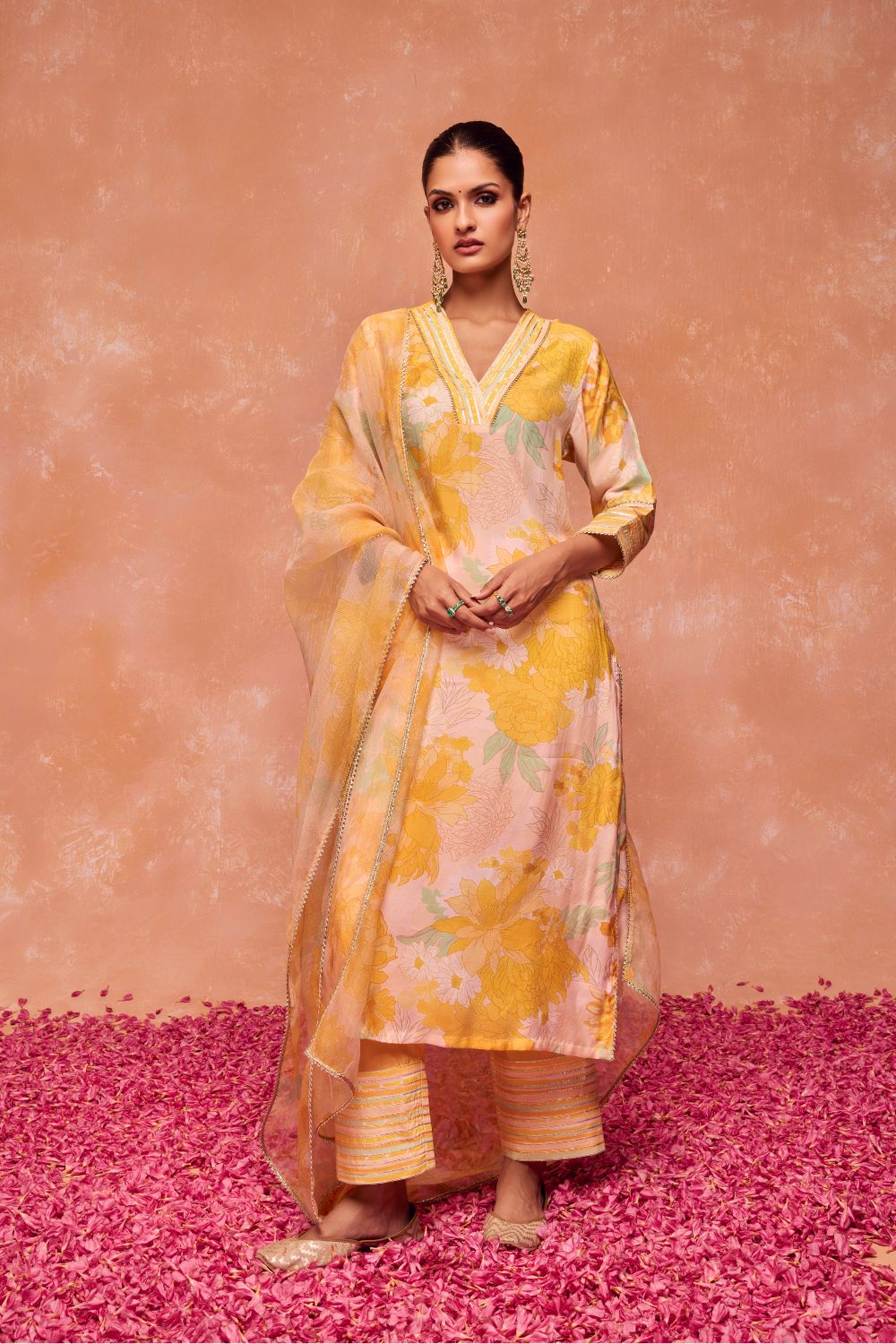 JUHI YELLOW FLORAL PRINTED KURTA SET