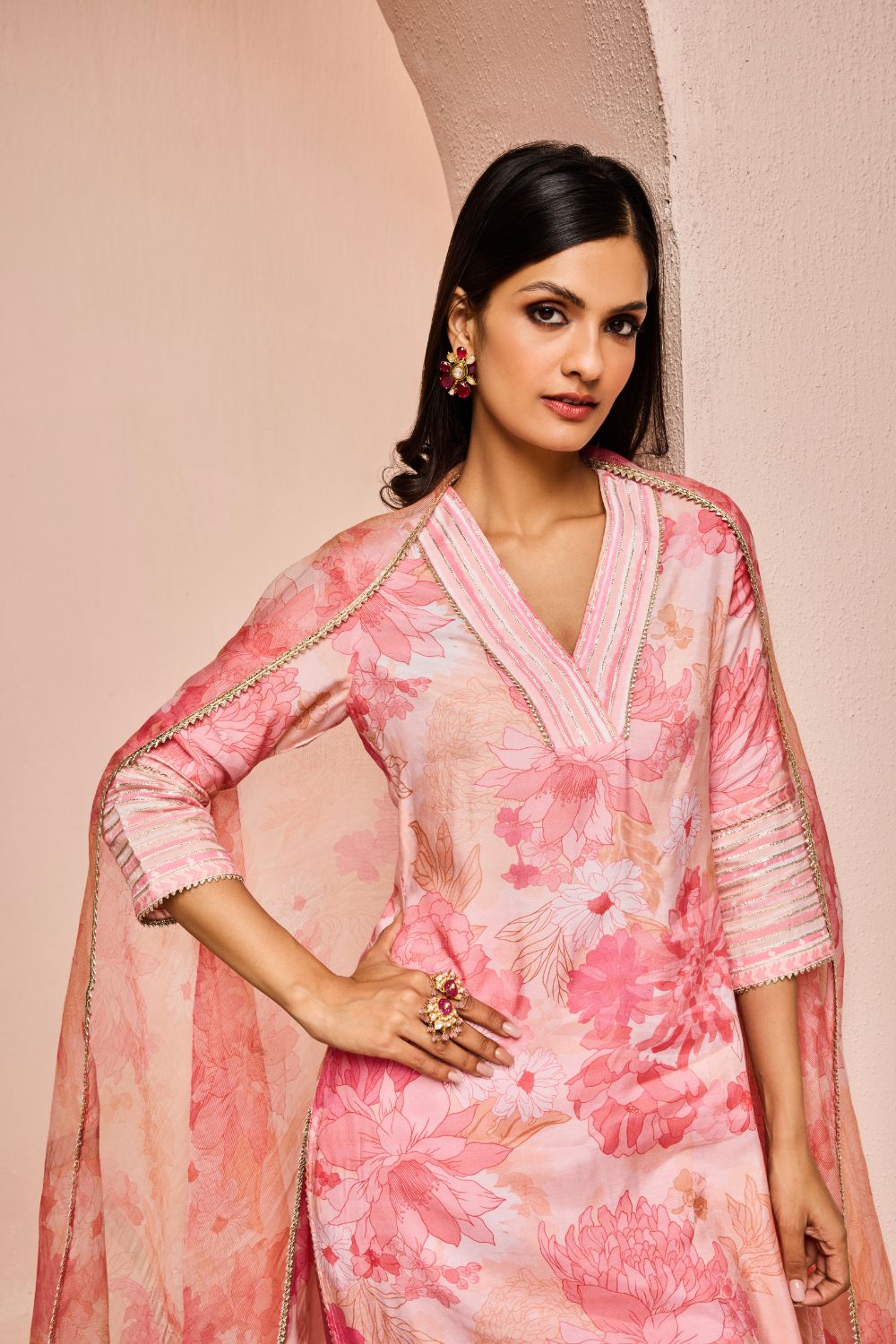 JUHI PINK FLORAL PRINTED KURTA SET