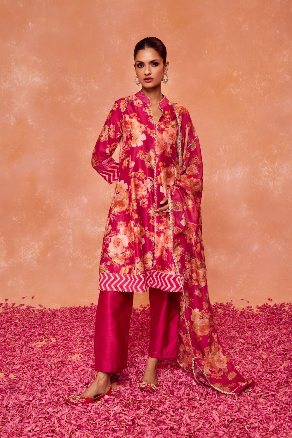 GULNAZ PINK FLORAL PRINTED SILK CHANDERI KURTA SET