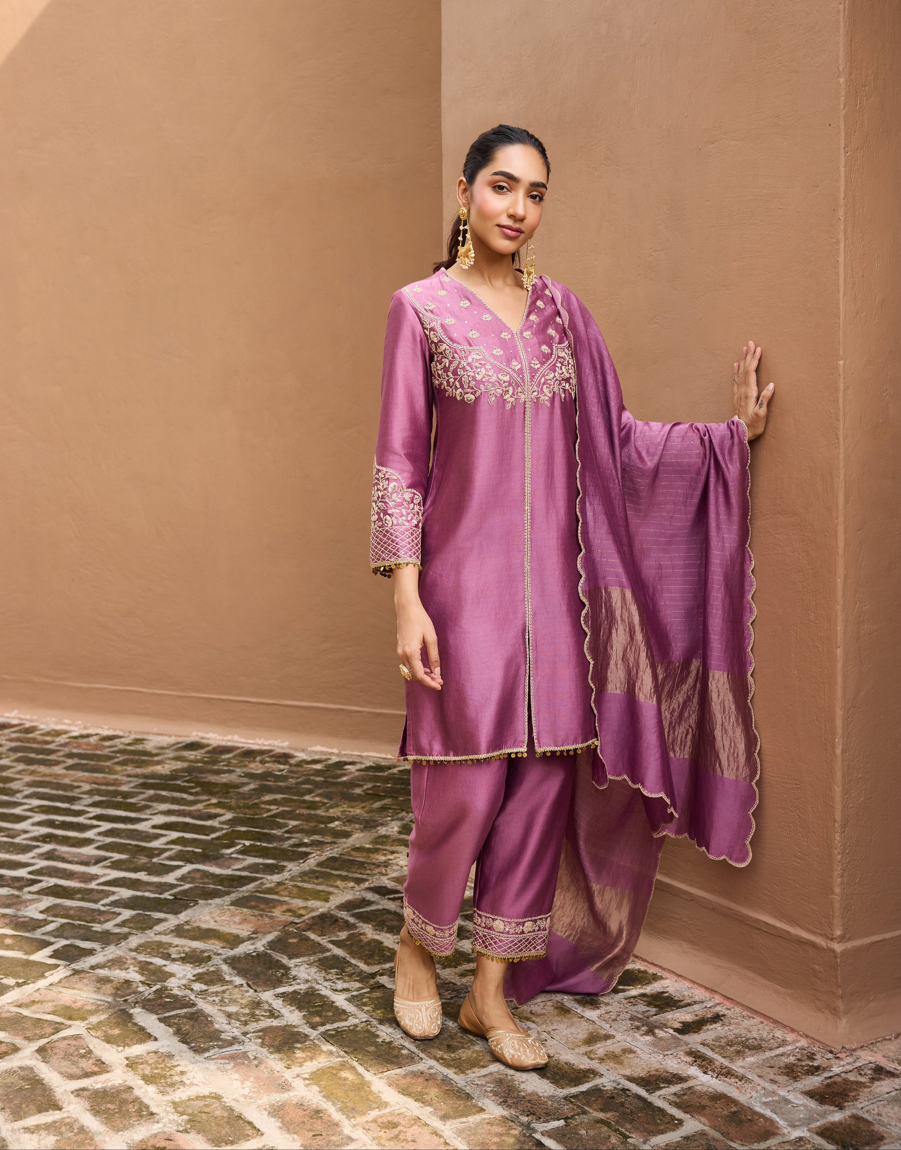Falak Silk Chanderi Embroidered Mauve Straight Kurta Set (READY TO SHIP)