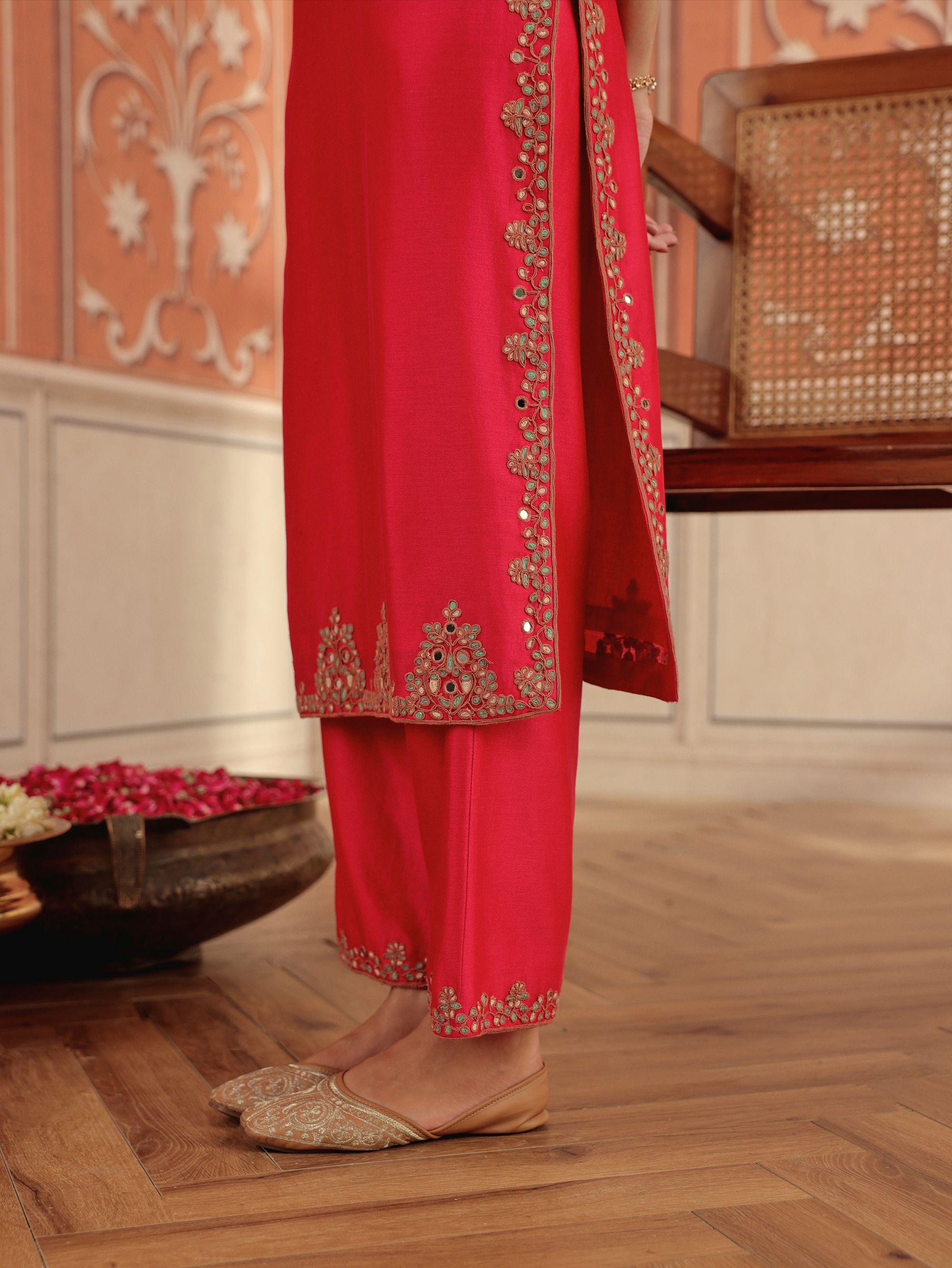 Veya Ruby Pink Mirror Work Silk Chanderi Handcrafted Kurta Set